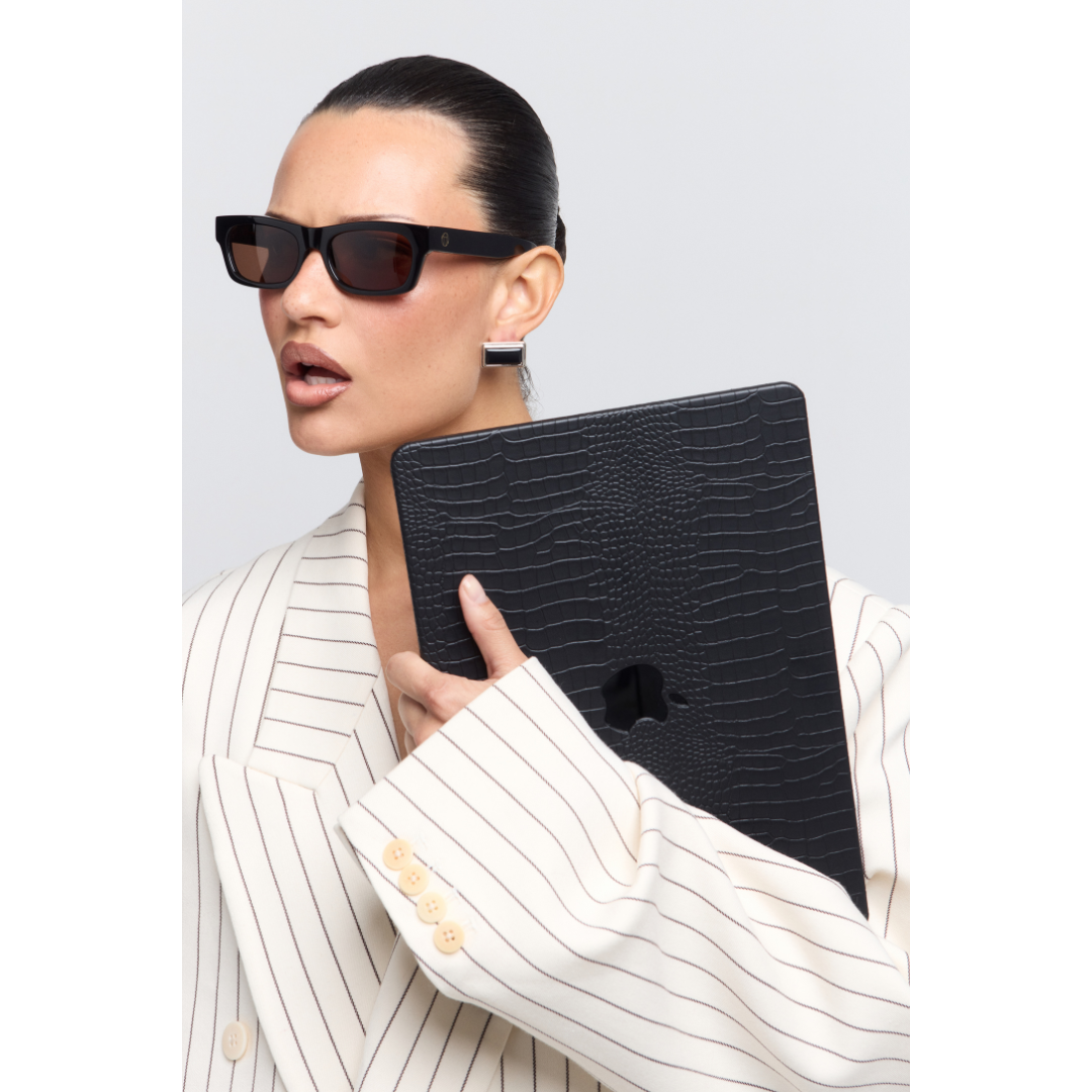https://cdn.shopify.com/s/files/1/0574/0989/6626/files/ONYX_3.png?v=1749854096