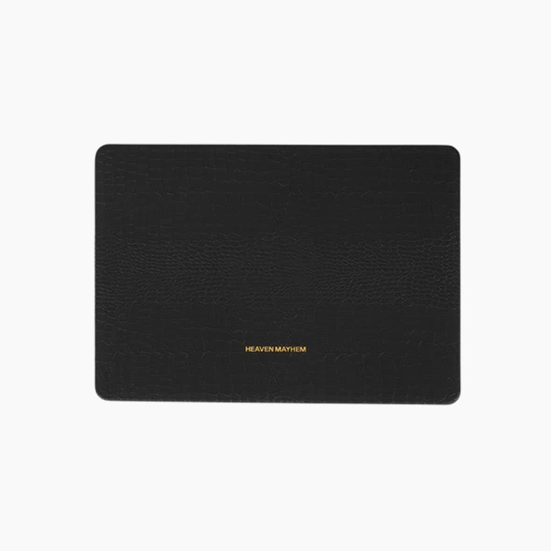 https://cdn.shopify.com/s/files/1/0574/0989/6626/files/Onxy-Classic-LaptopCase-Product-1.jpg?v=1773091995