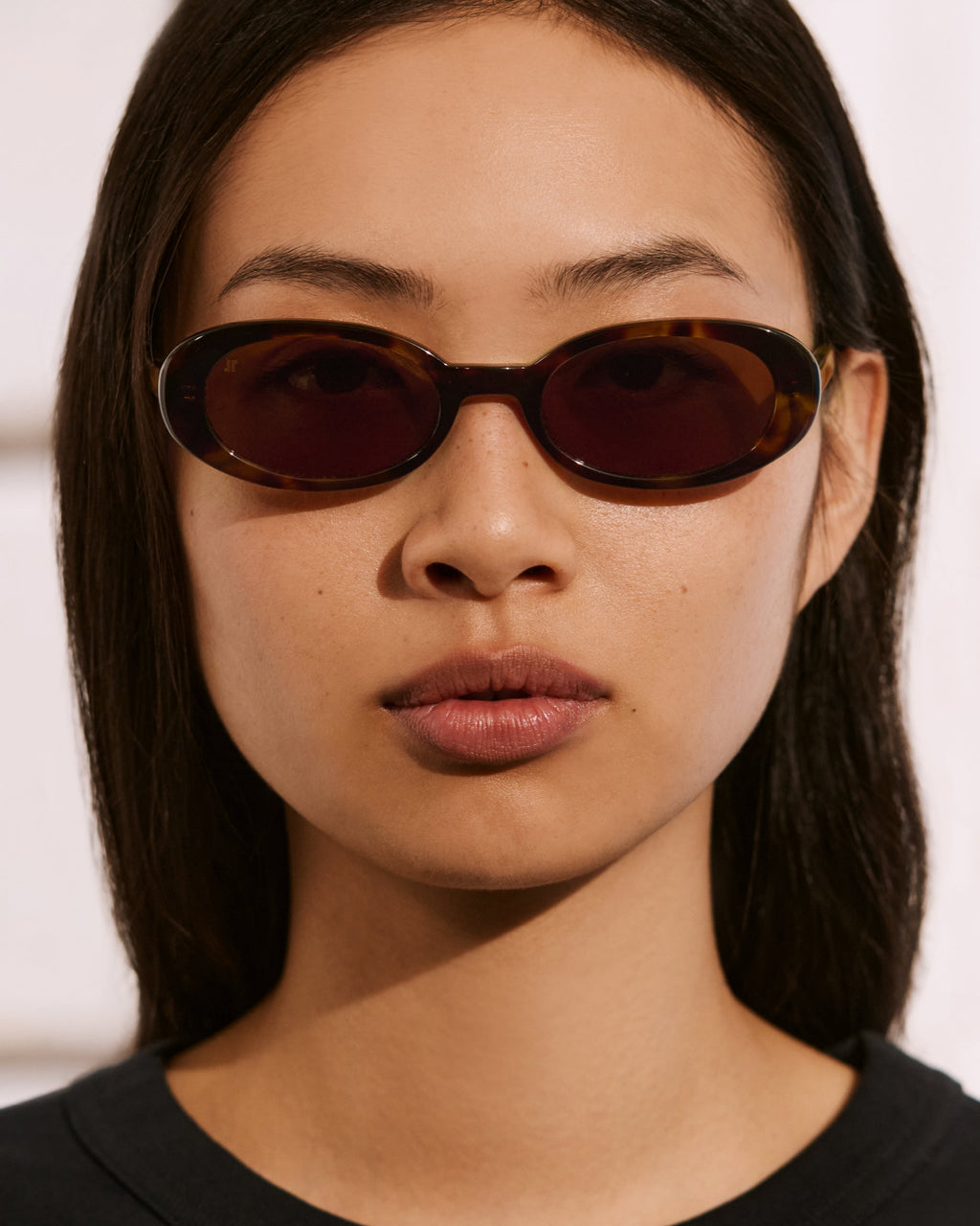 https://cdn.shopify.com/s/files/1/0099/7241/6563/files/P0789-H653es_WOMAN_2_ee1e88b3-3d49-4ebd-bf41-8ca27d7fe9ed.jpg?v=1756127595