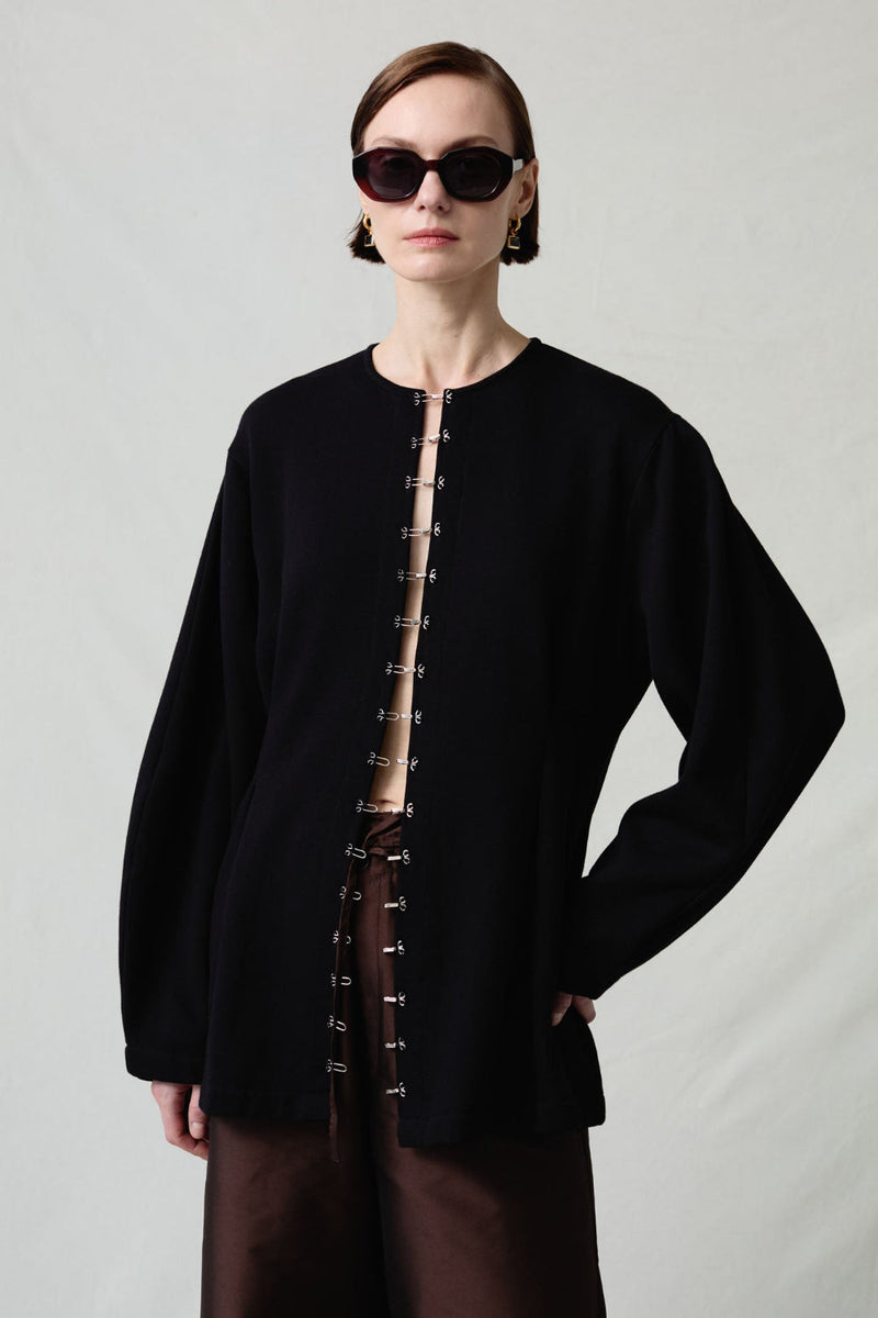 https://cdn.shopify.com/s/files/1/2524/6732/files/PC-JK-4002_BLACK_01_4.jpg?v=1761604417