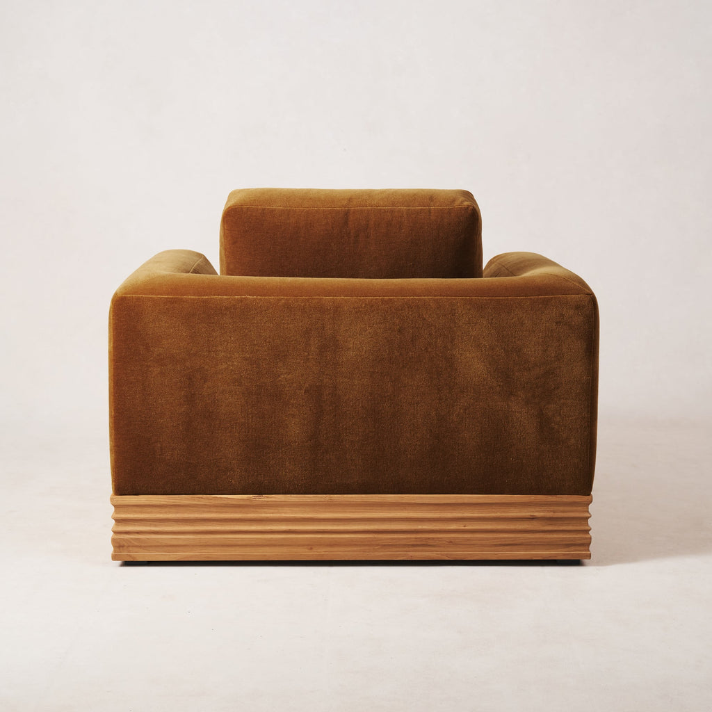 https://cdn.shopify.com/s/files/1/0593/2217/1565/files/Palazzo-Mohair-Wood-Base-Armchair-3.jpg?v=1740502897