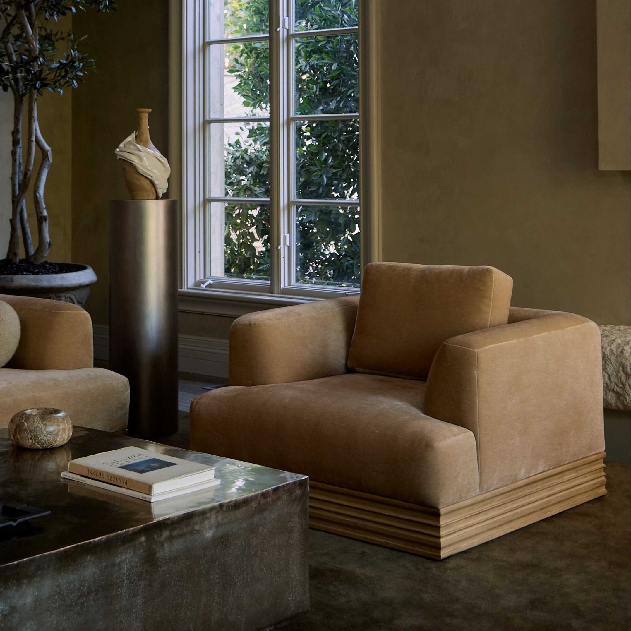 https://cdn.shopify.com/s/files/1/0593/2217/1565/files/Palazzo-Mohair-Wood-Base-Armchair-Nude-6_c600a653-50c8-4b93-9ca6-355d19b5384b.jpg?v=1740502897