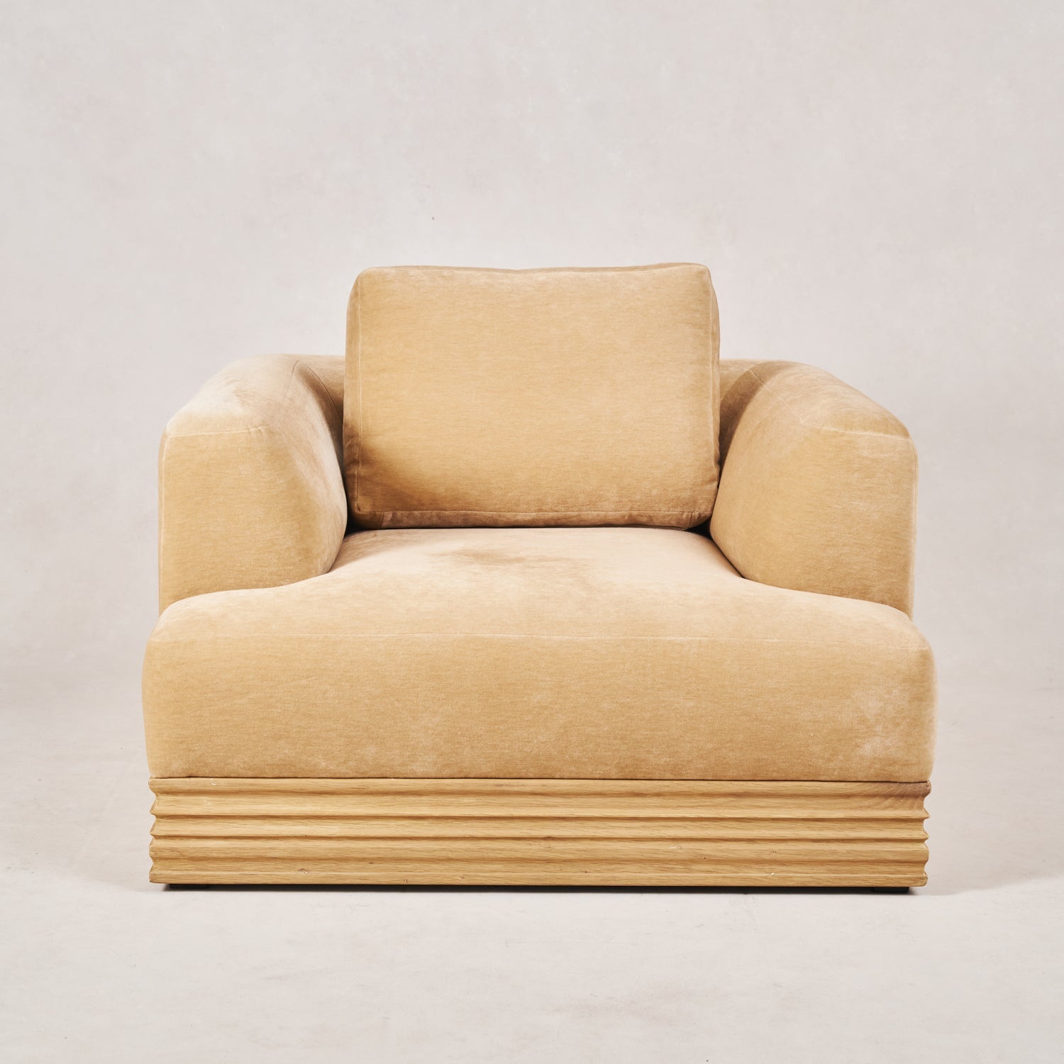 https://cdn.shopify.com/s/files/1/0593/2217/1565/files/Palazzo-Mohair-Wood-Base-Armchair-Nude.jpg?v=1740502897
