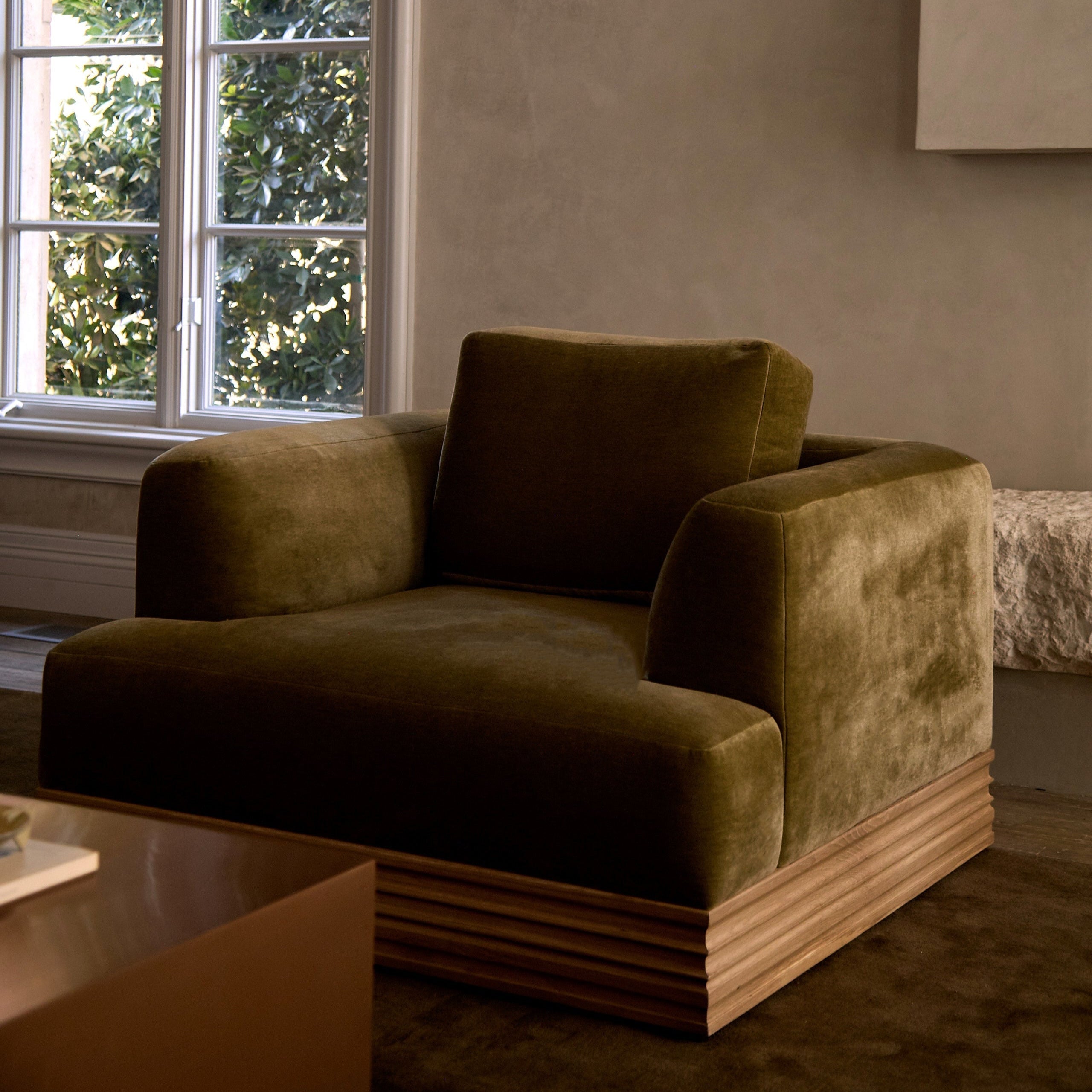 https://cdn.shopify.com/s/files/1/0593/2217/1565/files/Palazzo-Mohair-Wood-Base-Armchair-Sage-11.jpg?v=1740449894