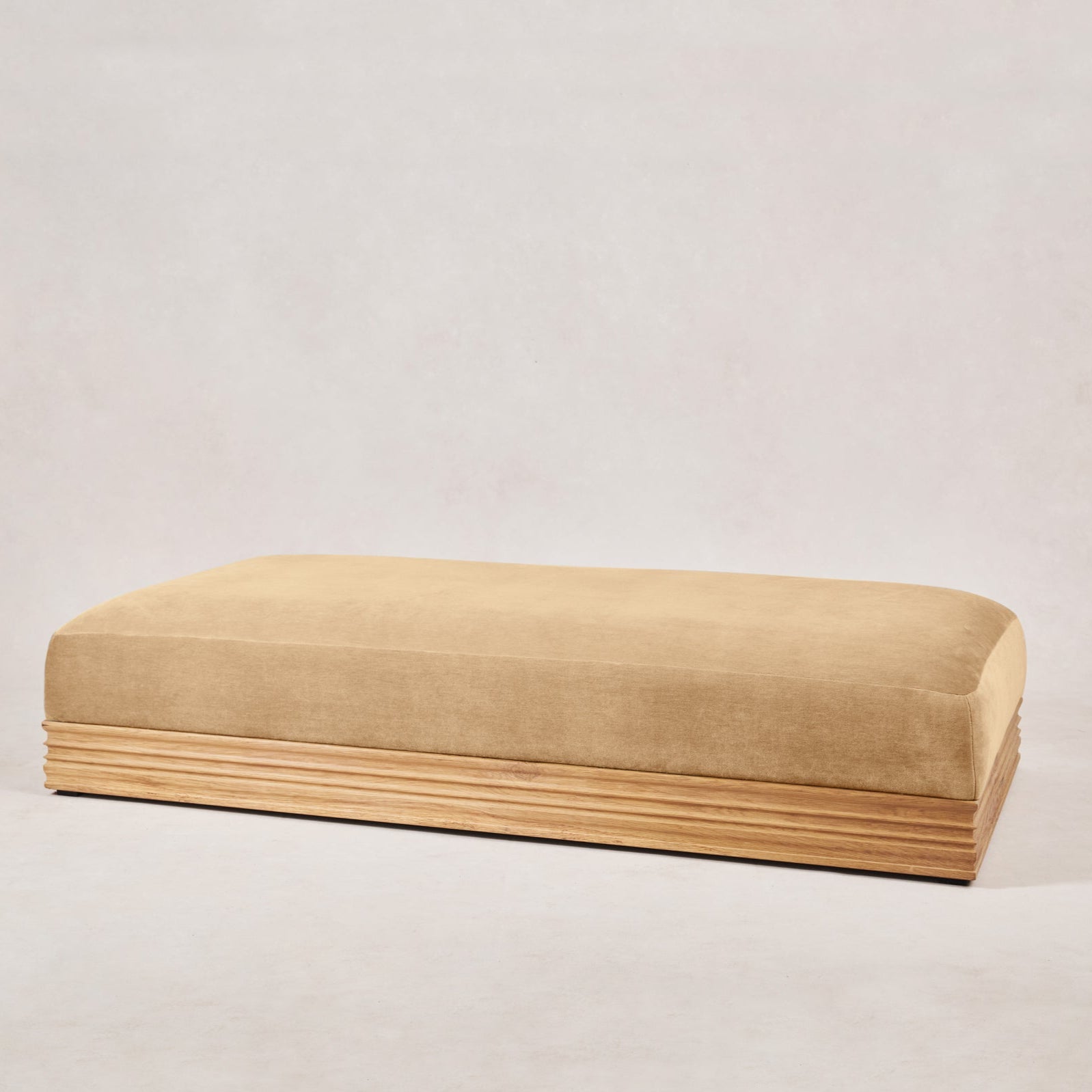 https://cdn.shopify.com/s/files/1/0593/2217/1565/files/Palazzo-Mohair-Wood-Base-Daybed-Nude-2_88132431-3998-4df6-b880-29780508dc27.jpg?v=1766427985