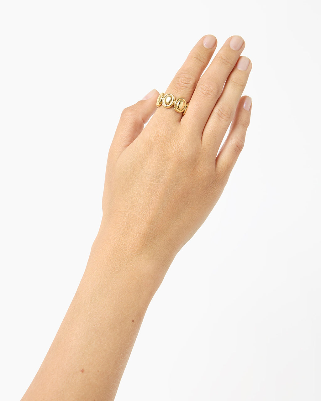 https://cdn.shopify.com/s/files/1/0592/5945/3598/files/SASHA_RING_GOLD_3.jpg?v=1770906406