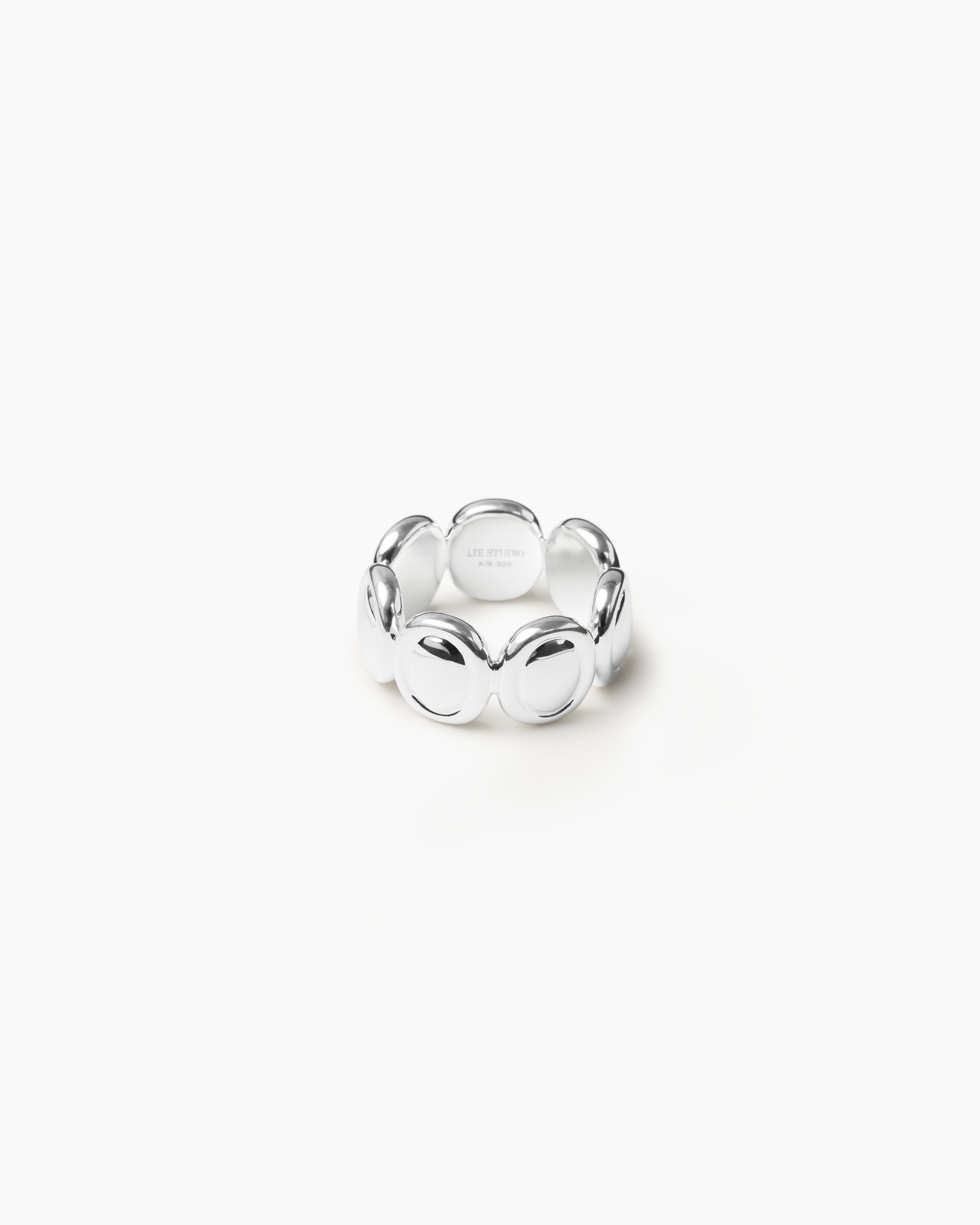 https://cdn.shopify.com/s/files/1/0592/5945/3598/files/SASHA_RING_SILVER.jpg?v=1751960222