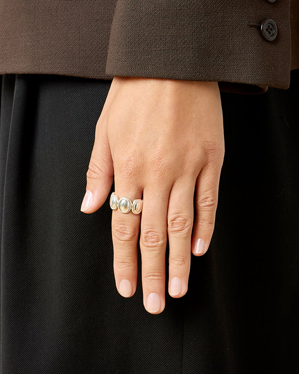 https://cdn.shopify.com/s/files/1/0592/5945/3598/files/SASHA_RING_SILVER_1.jpg?v=1770906383