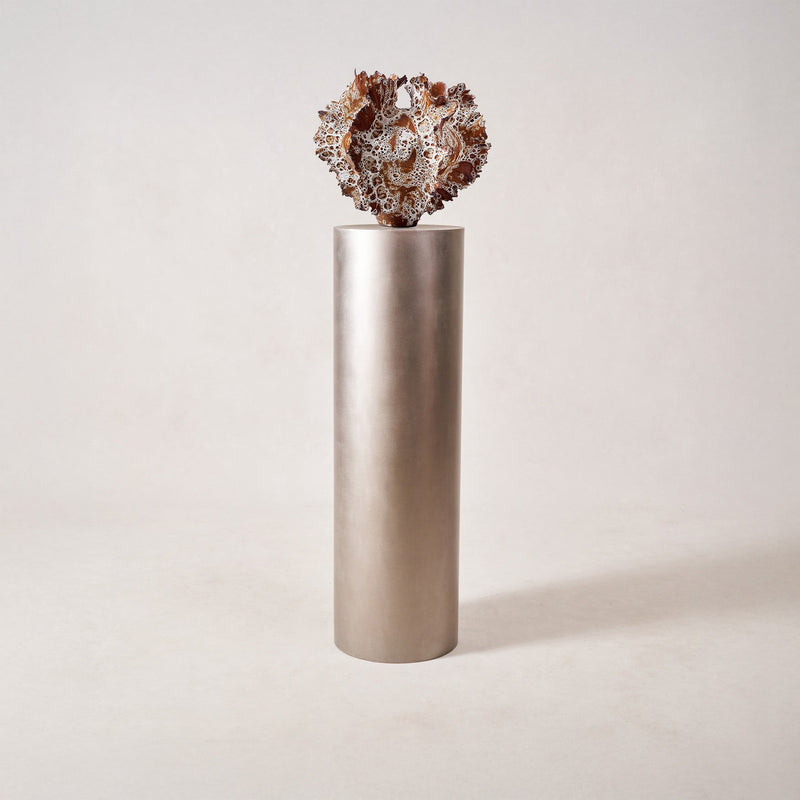 https://cdn.shopify.com/s/files/1/0593/2217/1565/files/Stainless-Steel-Pedestal-3_9a8464ed-7f6b-4524-9a5d-fd1dd186f979.jpg?v=1756921981