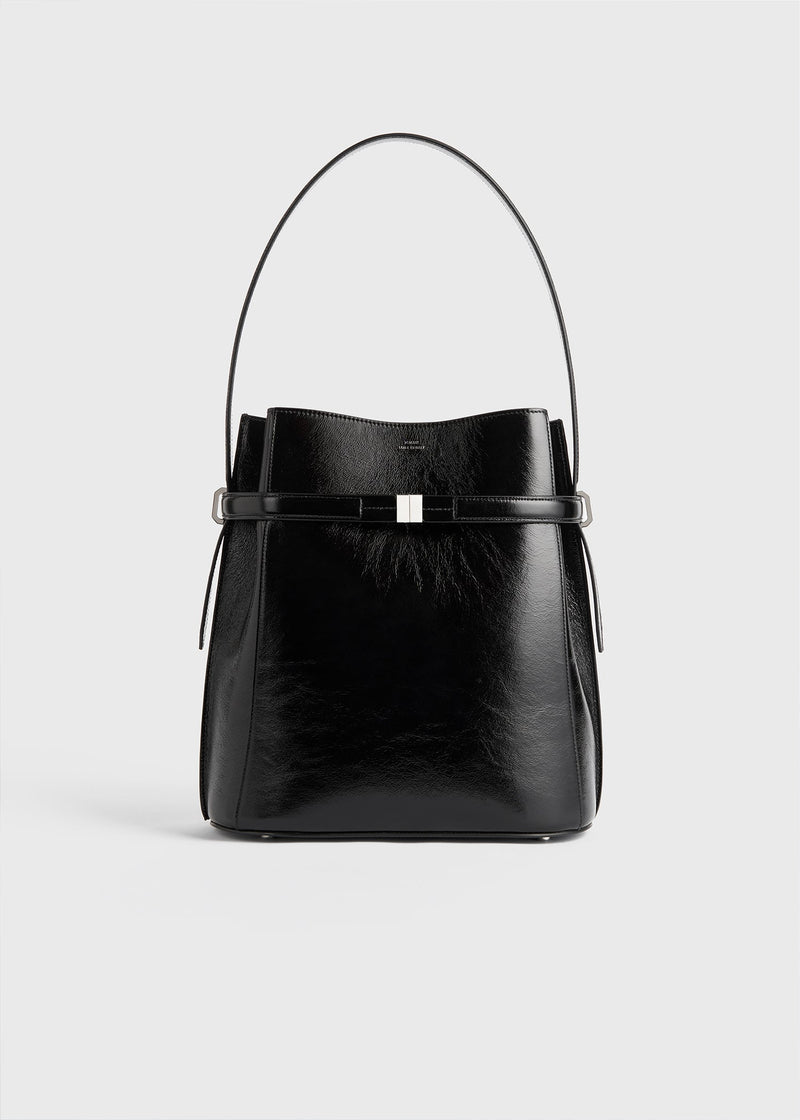 https://cdn.shopify.com/s/files/1/0452/1374/5316/files/TOTEME_FLATS_FW24_BAGS_244-WAL0053-LE0046_CINCHED_TOTE_BLACK_NAPLAK_front_GB.jpg?v=1721744414