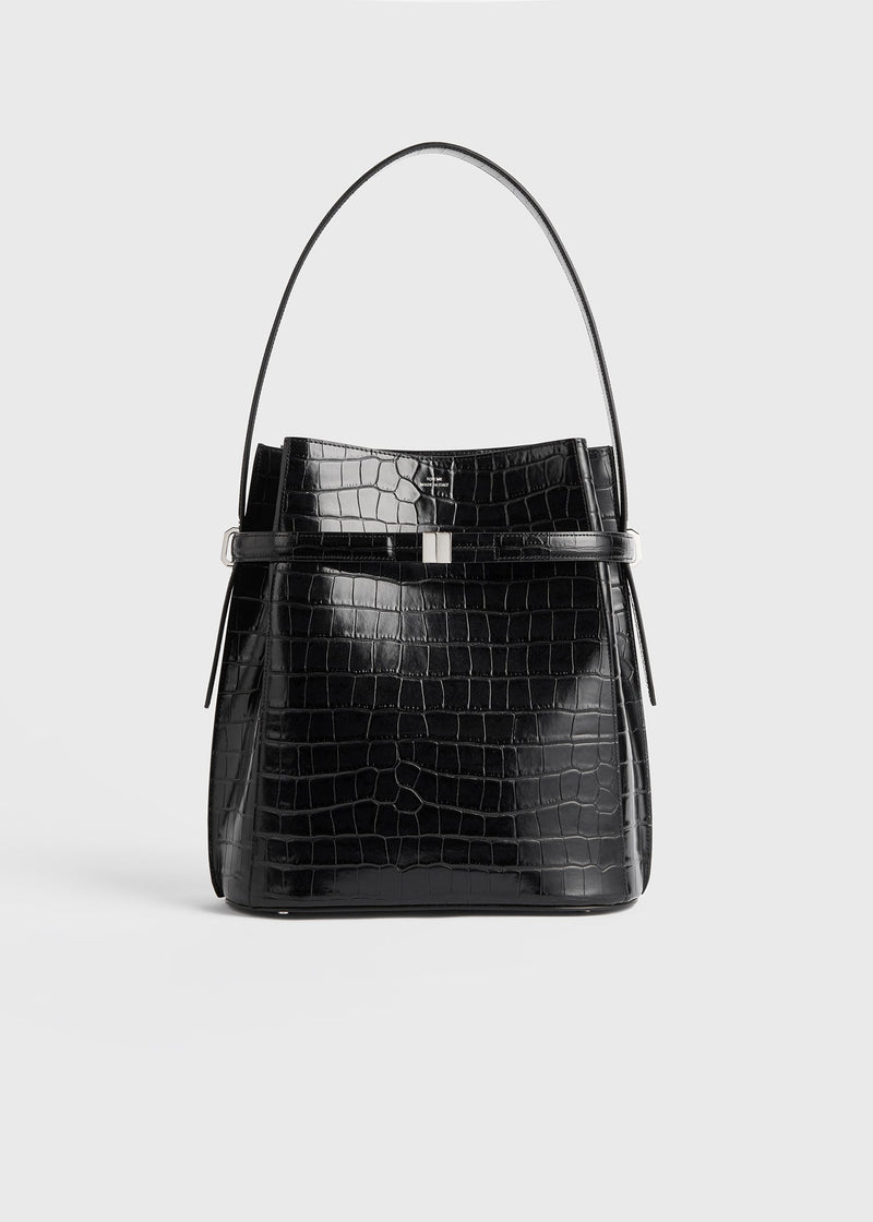 https://cdn.shopify.com/s/files/1/0452/1374/5316/files/TOTEME_FLATS_SEASONAL_PS25_BAGS_244-WAL0048-LE0076_BELTED_CROCO-EMBOSSED_BUCKET_BAG_BLACK_-WAL0048-LE0020_BELTED_NAPLACK-LEATHER_BUCKET_BAG_NAVY__front_GB.jpg?v=1730470597