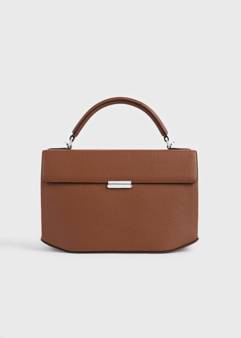 https://cdn.shopify.com/s/files/1/0452/1374/5316/files/TOTEME_FLATS_SS26_SEASONAL_BAGS_262-WAL0125-LE0030-365__CLIP_GRAINED_LEATHER_TOP_HANDLE_SIENNA_front_GB.jpg?v=1768823743