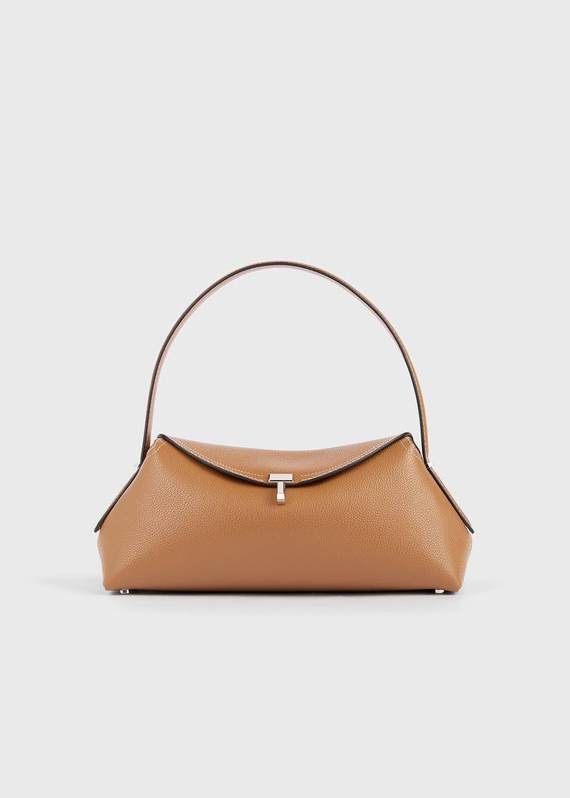 https://cdn.shopify.com/s/files/1/0452/1374/5316/files/TOTEME_FLATS__PS26_APAC_EXCLUSIVE_BAGS_261-WAL0127-LE0030-105_T-LOCK_SHOULDER_TAN_front_GB.jpg?v=1760599719