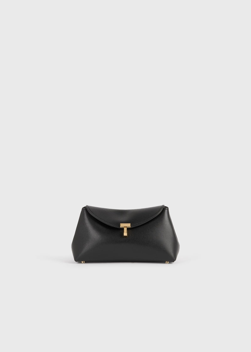 https://cdn.shopify.com/s/files/1/0452/1374/5316/files/TOTEME_FLATS__PS26_SEASONAL_BAGS_261-WAL0085-LE0025-001_MINI_T-LOCK_LEATHER_CLUTCH_BLACK_front_GB.jpg?v=1760599700