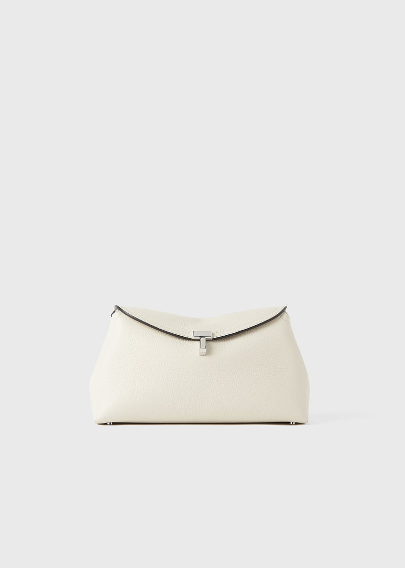 https://cdn.shopify.com/s/files/1/0452/1374/5316/files/TOTEME_PF23_BAGS_233-9104-613_T-LOCK_CLUTCH_MILK_GRAIN_1_GB_c59f4ba8-d183-4403-8e3f-b09c05ab4fd0.jpg?v=1724963614