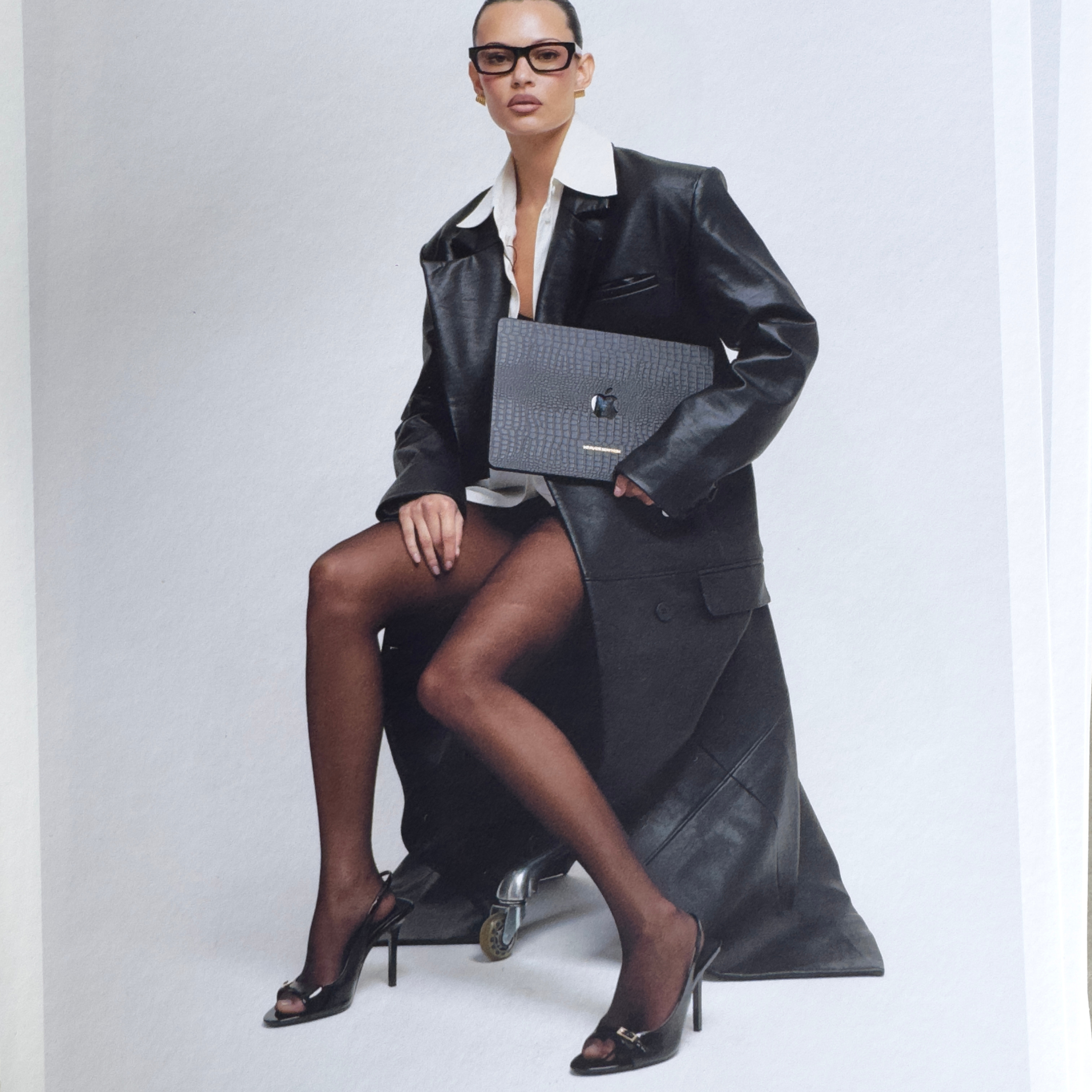 https://cdn.shopify.com/s/files/1/0574/0989/6626/files/UPDATEDECOMMIMAGERY_61.png?v=1749854098