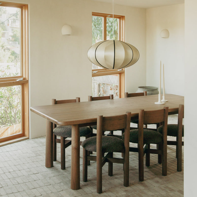 https://cdn.shopify.com/s/files/1/0593/2217/1565/files/WALNUT-DINING-TABLE-3.jpg?v=1738263870