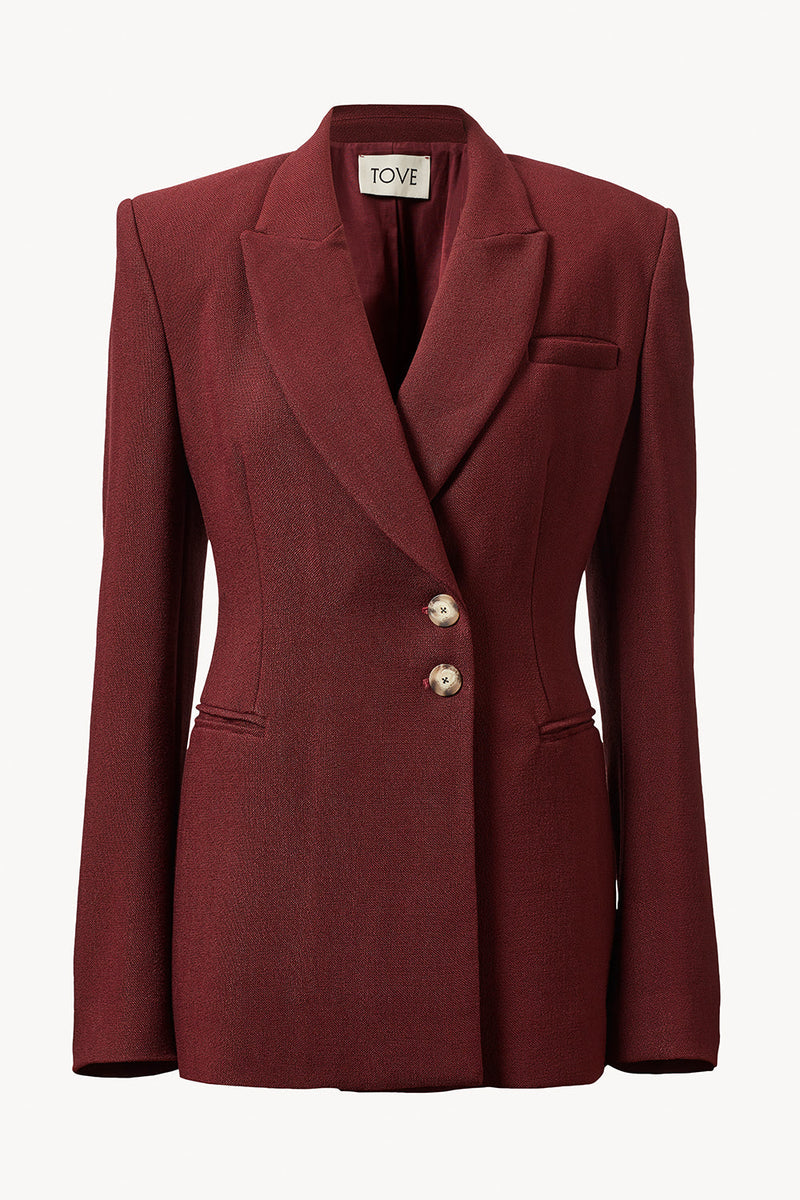 https://cdn.shopify.com/s/files/1/0155/8868/7920/files/Yana_jacket_tove_8043d03c-2d25-4dcf-9a3e-a7b41b53c20c.jpg?v=1732819749