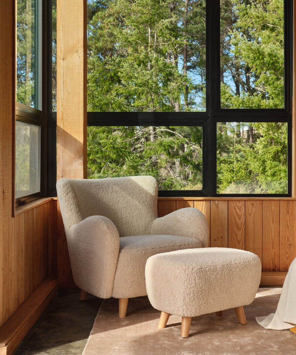 https://cdn.shopify.com/s/files/1/0565/1234/8333/files/aspen-chair-oatmeal-sherpa.jpg?v=1757031222