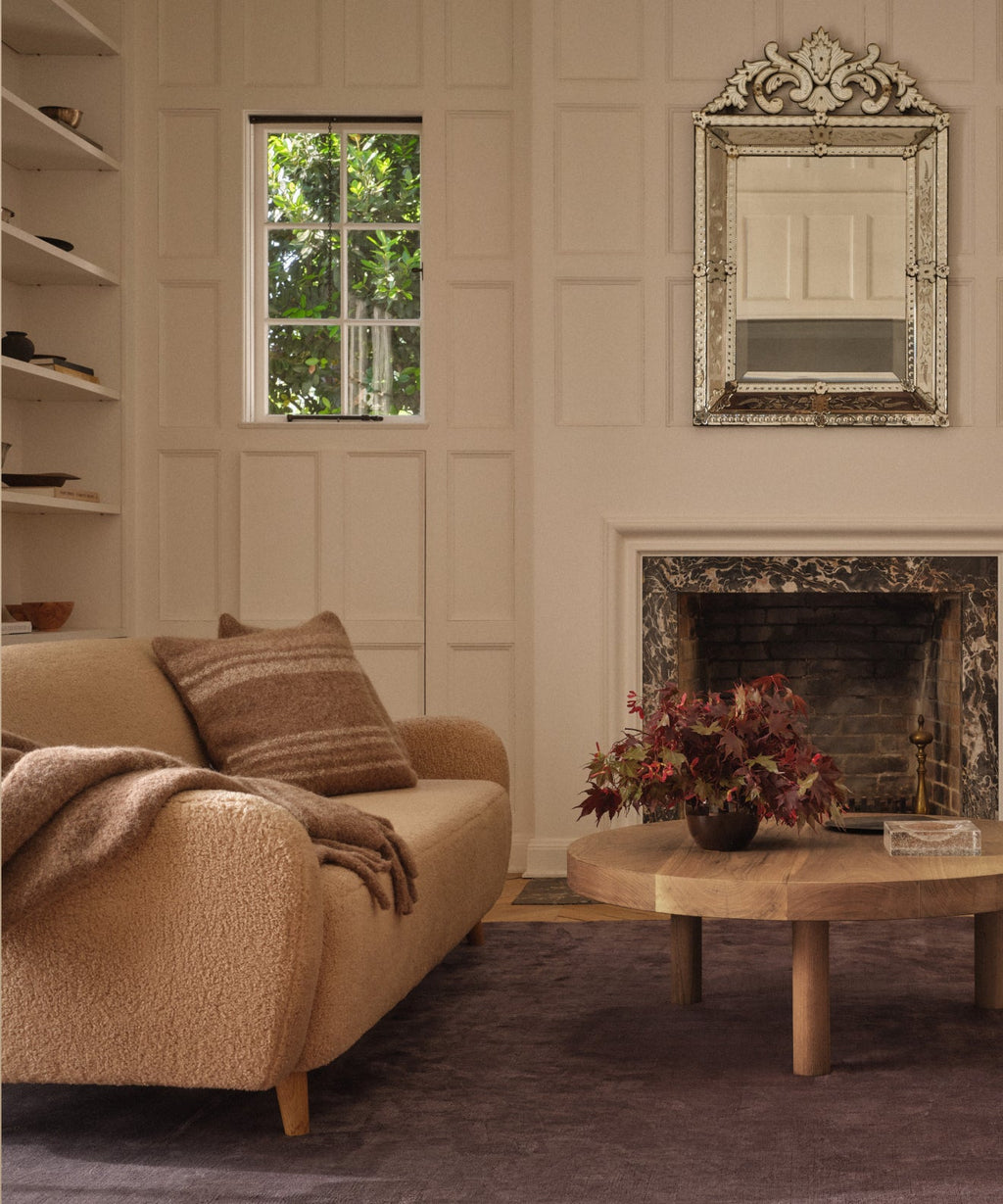 https://cdn.shopify.com/s/files/1/0565/1234/8333/files/aspen-sofa-oatmeal-sherpa.jpg?v=1761261272