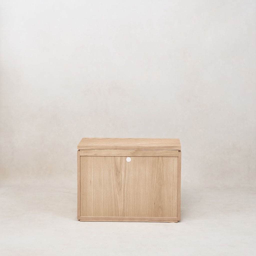 https://cdn.shopify.com/s/files/1/0593/2217/1565/files/bedside-table-with-drawer-wide-2.jpg?v=1744390667