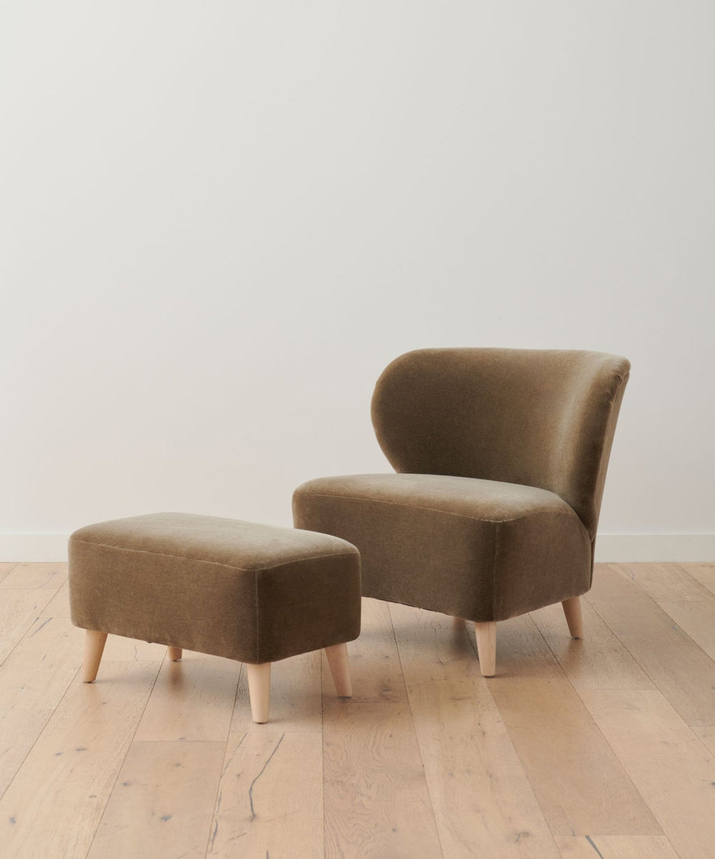 https://cdn.shopify.com/s/files/1/0565/1234/8333/files/brentwood-ottoman-olive-mohair-4.jpg?v=1761316425