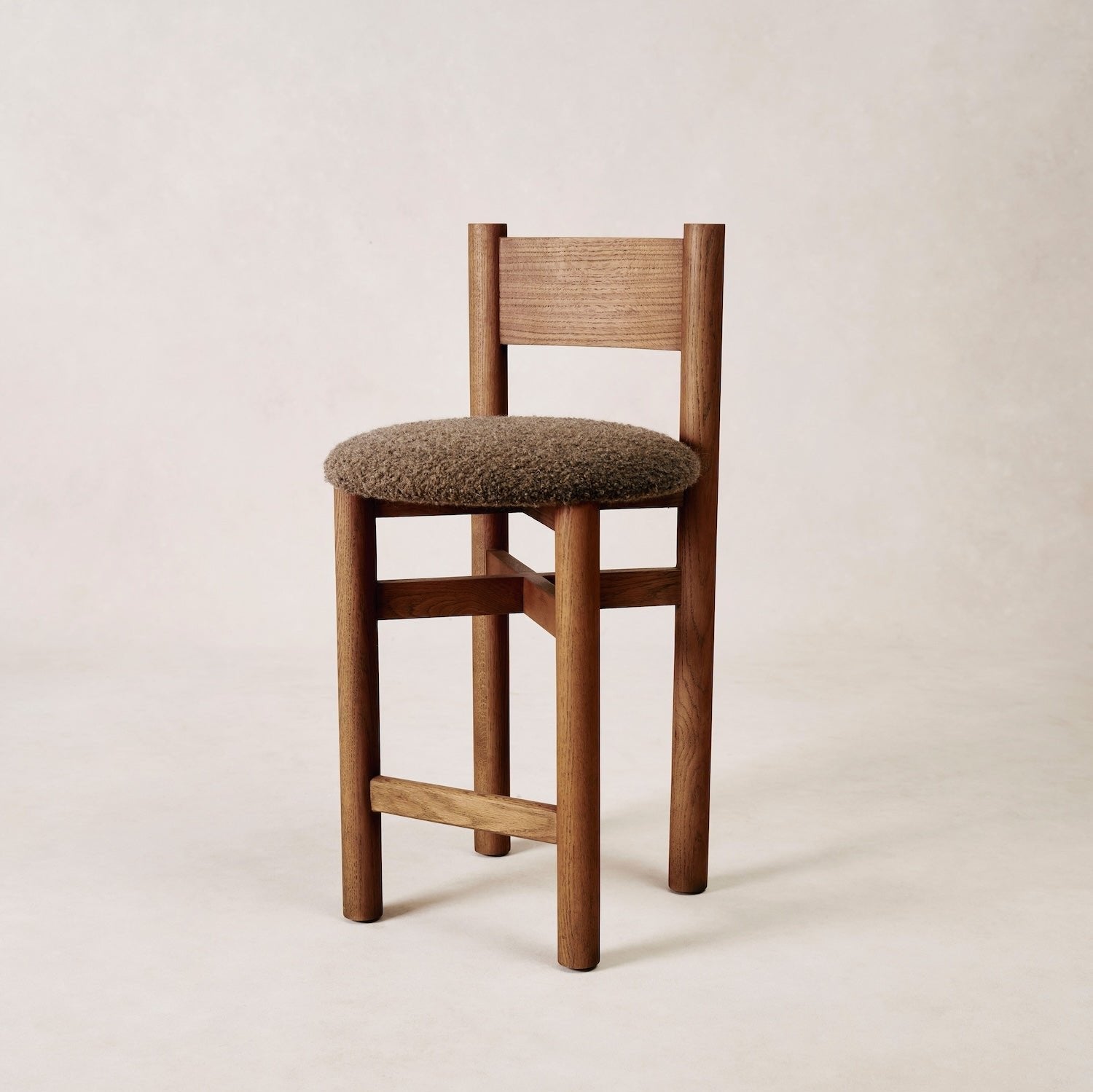 https://cdn.shopify.com/s/files/1/0593/2217/1565/files/brown-counter-stool.jpg?v=1767721103