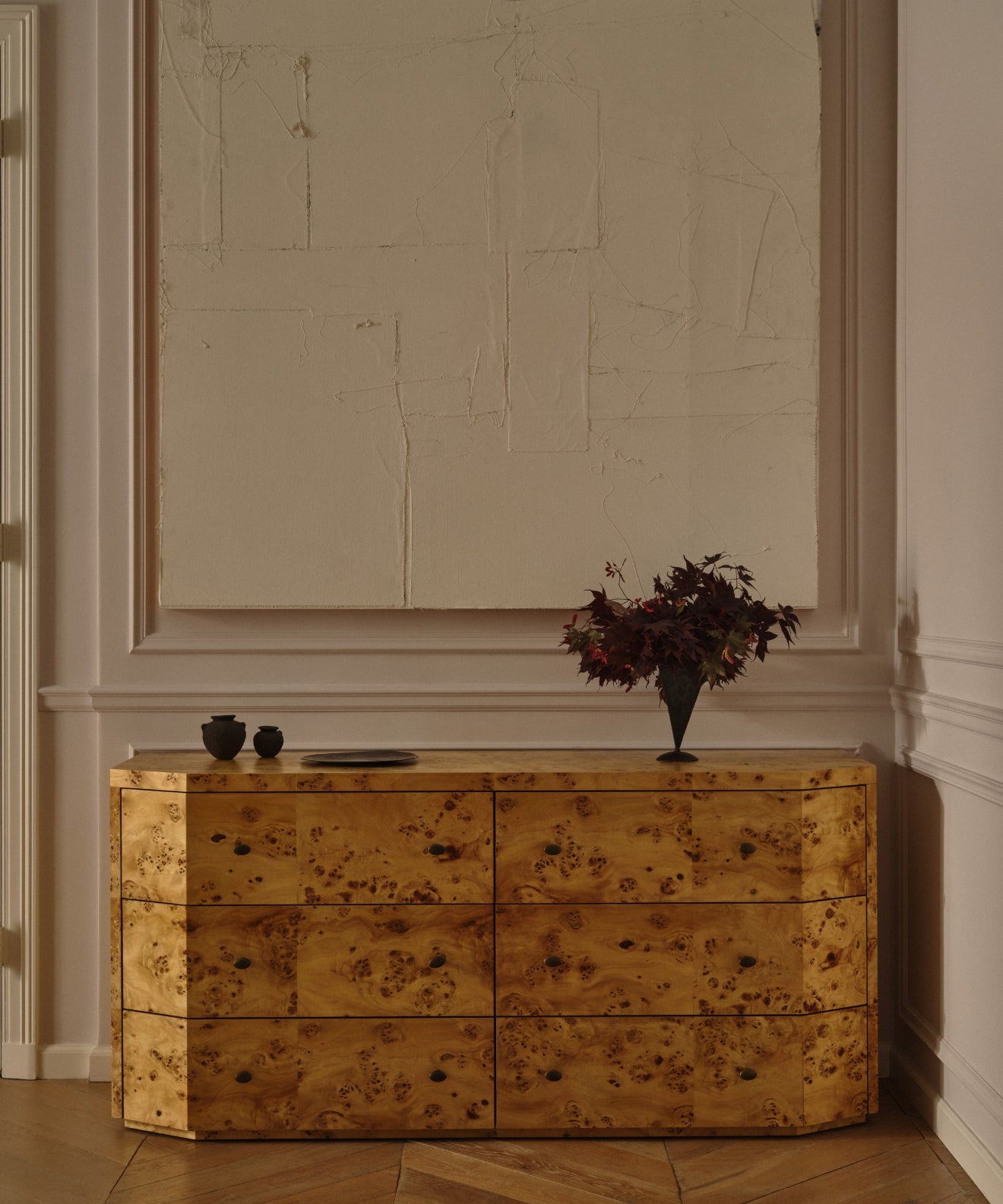 https://cdn.shopify.com/s/files/1/0565/1234/8333/files/carbon-dresser-burlwood_3.jpg?v=1757452636