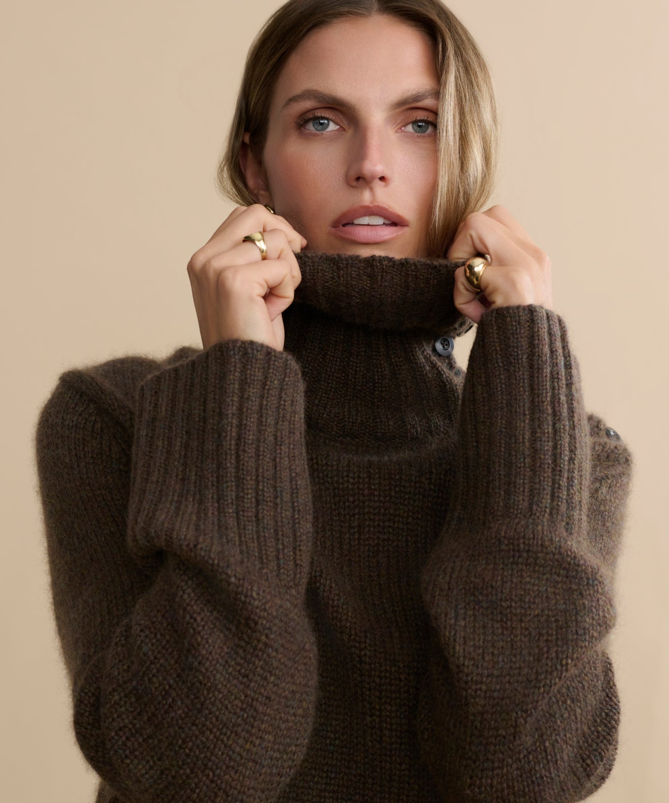Luxurious Cashmere Jackie Sweater: Elegant Bramble Brown Knit with Button Shoulders