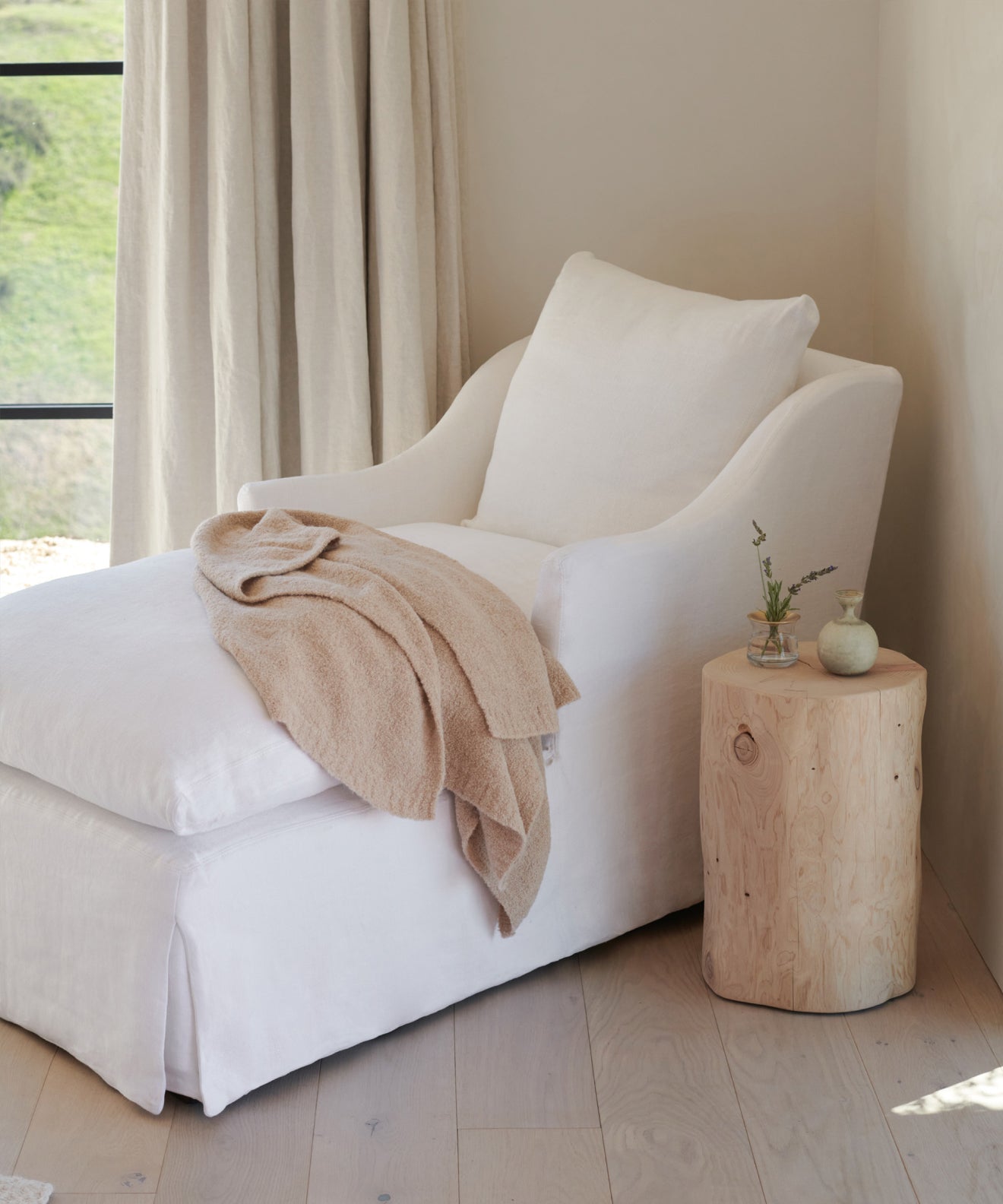 https://cdn.shopify.com/s/files/1/0565/1234/8333/files/cedar-stump-3.jpg?v=1708021658