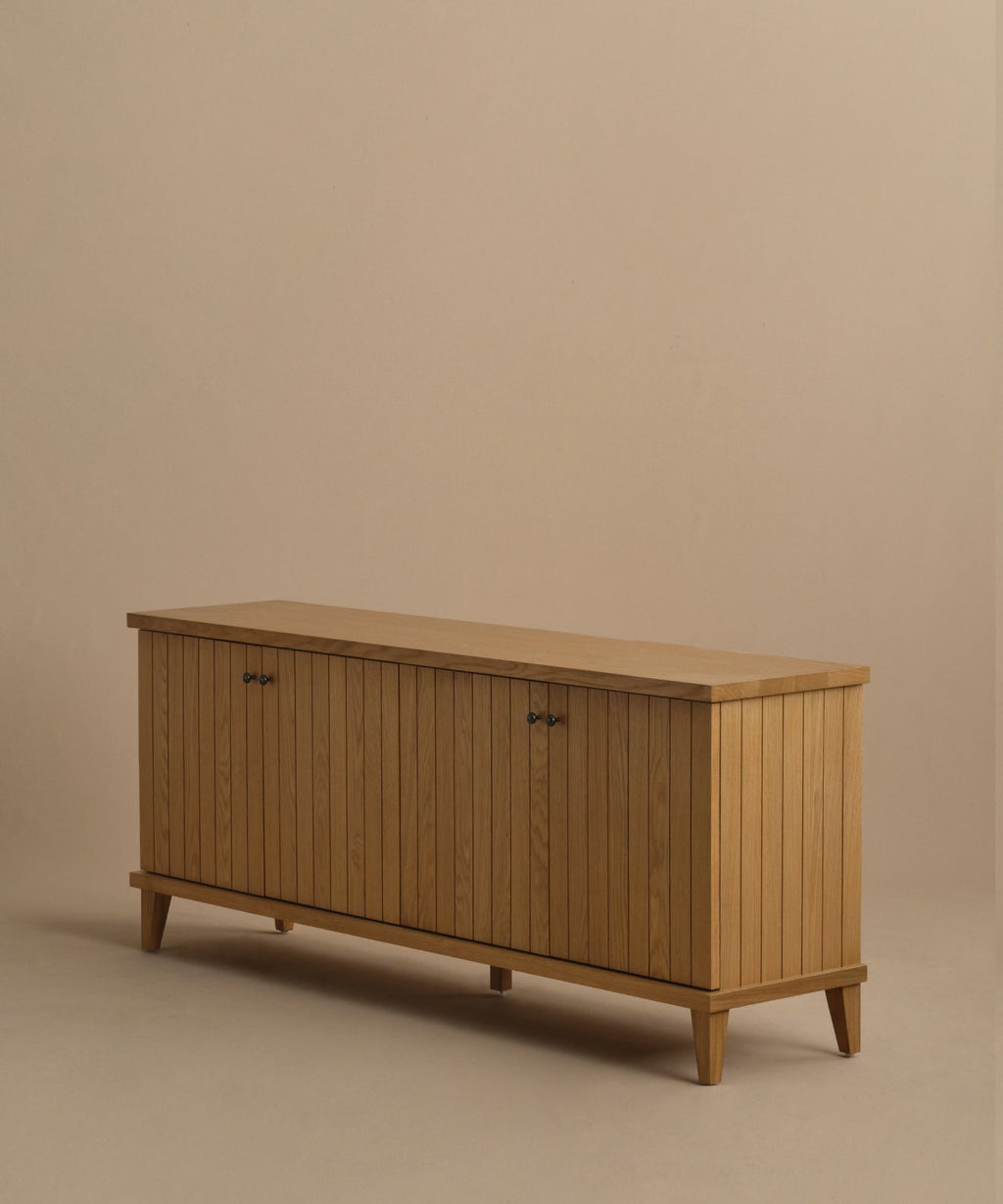 https://cdn.shopify.com/s/files/1/0565/1234/8333/files/coast-sideboard-warm-oak-6.jpg?v=1757451067