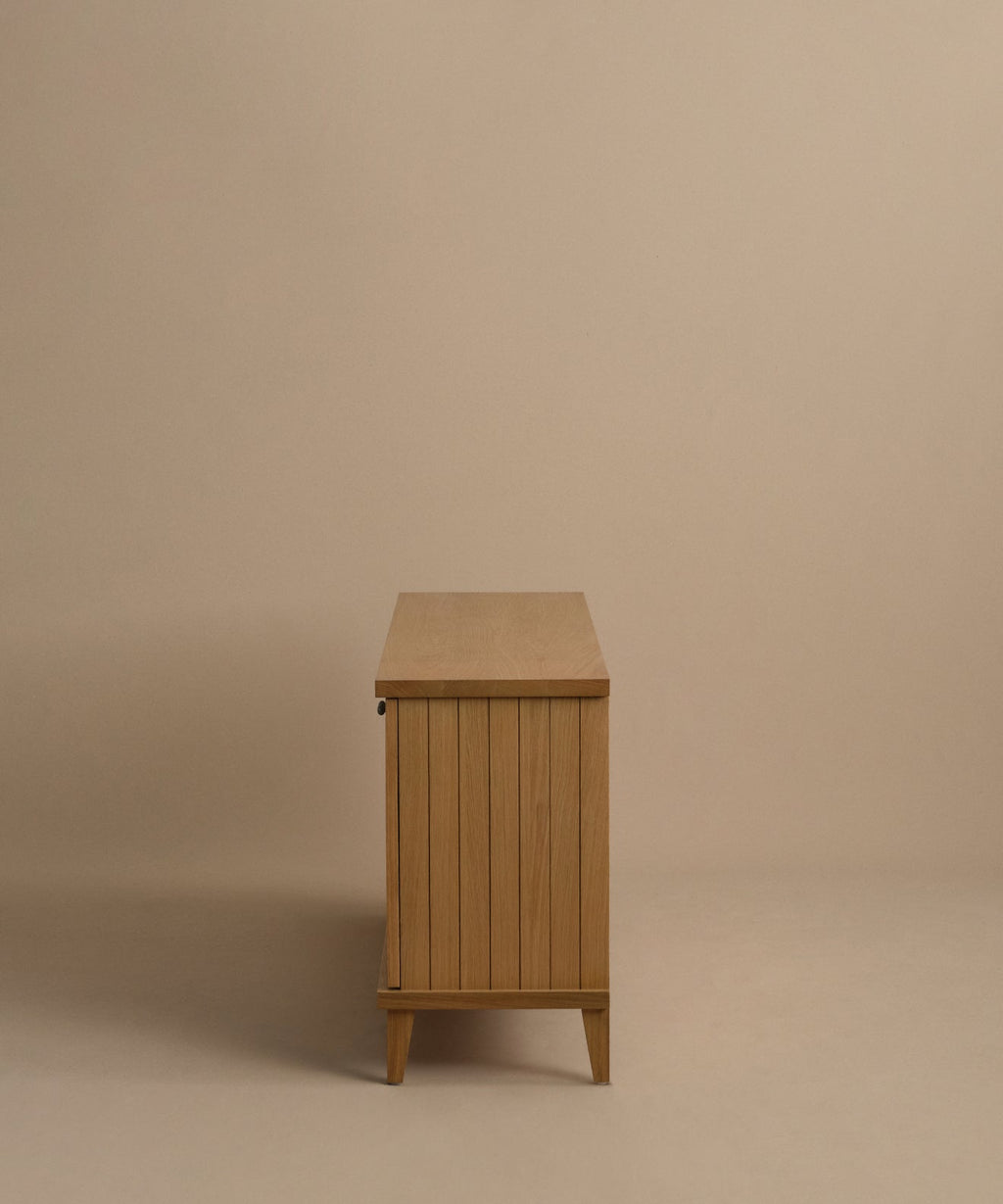 https://cdn.shopify.com/s/files/1/0565/1234/8333/files/coast-sideboard-warm-oak-7.jpg?v=1757451079