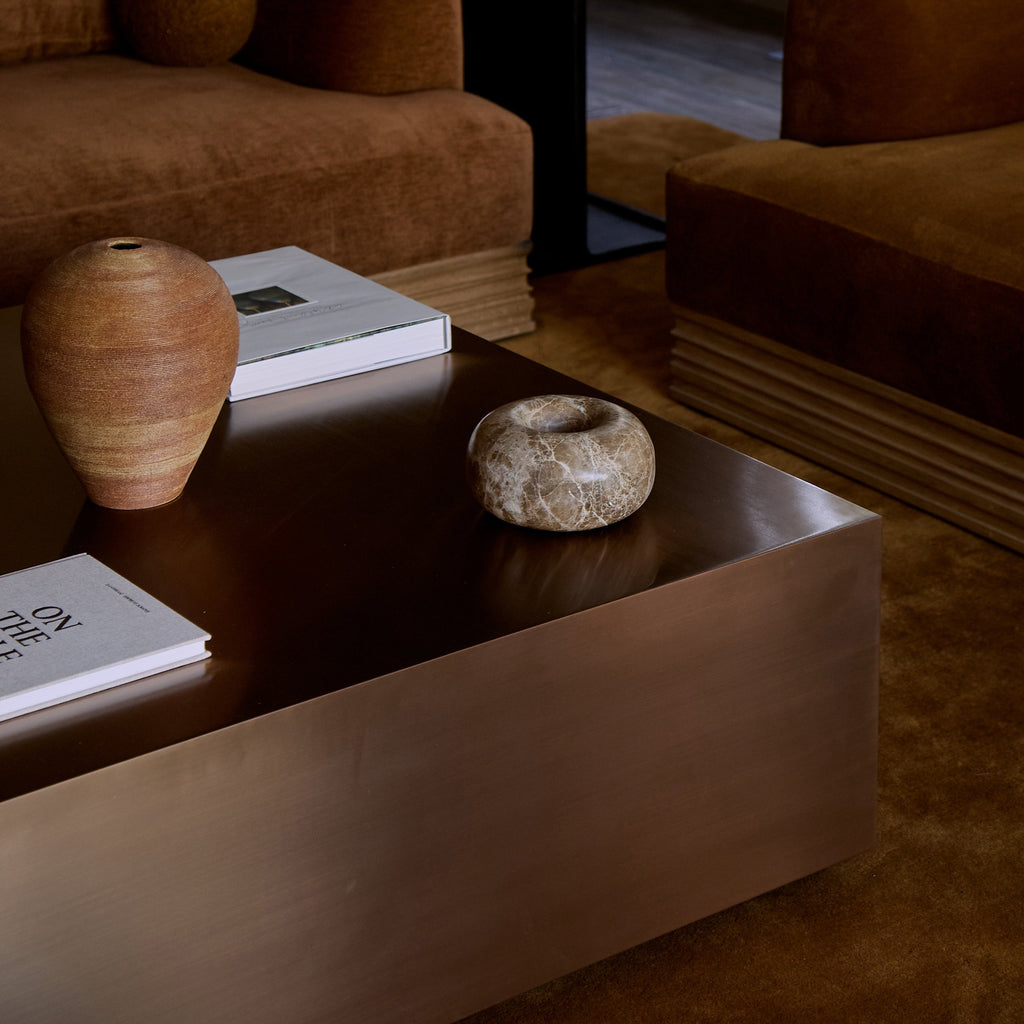 https://cdn.shopify.com/s/files/1/0593/2217/1565/files/copper-coffee-table-stainless.jpg?v=1740449993