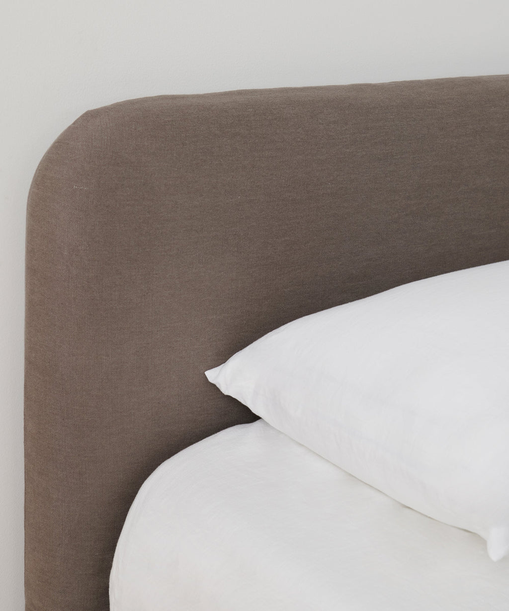 https://cdn.shopify.com/s/files/1/0565/1234/8333/products/cove-bed-charcoal-linen-3.jpg?v=1658849808