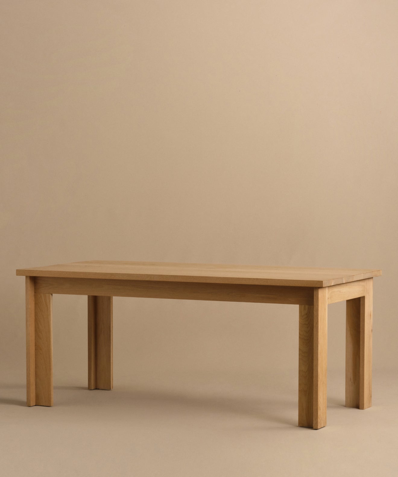 https://cdn.shopify.com/s/files/1/0565/1234/8333/files/dining-table-oak-4.jpg?v=1760554994