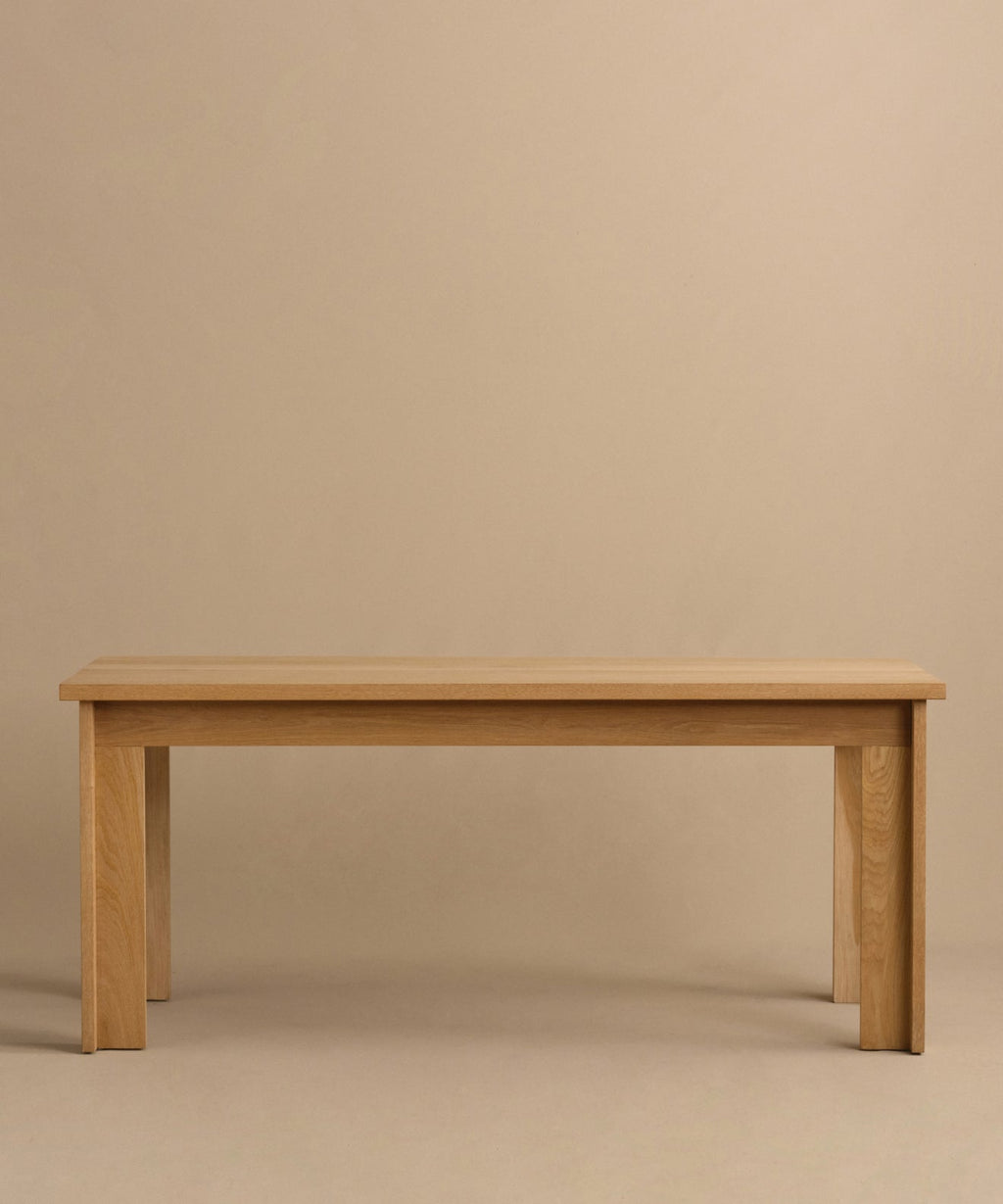 https://cdn.shopify.com/s/files/1/0565/1234/8333/files/dining-table-oak_1_c970ddb3-8c4b-4596-b121-83f77ffc2e20.jpg?v=1760555014