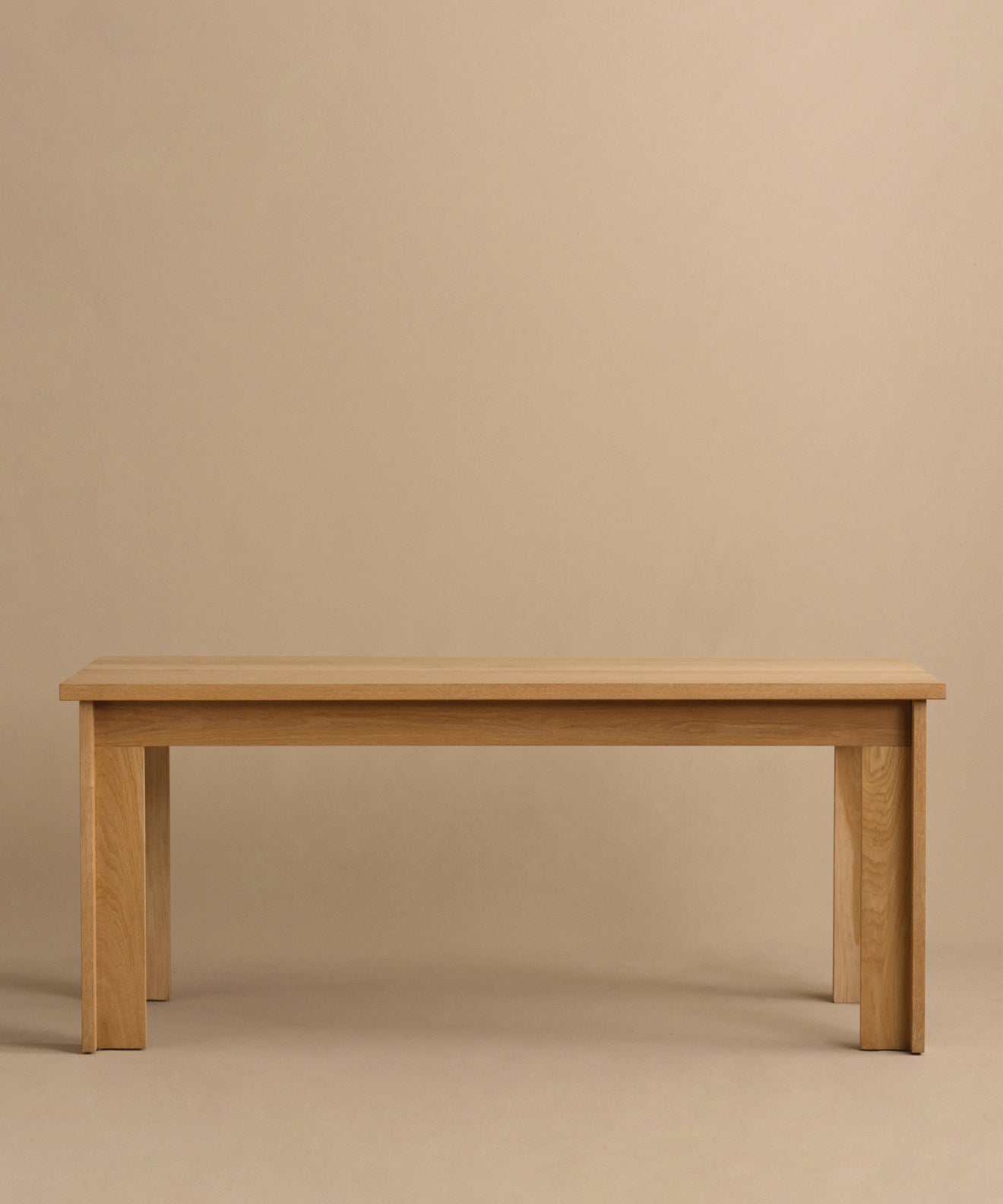https://cdn.shopify.com/s/files/1/0565/1234/8333/files/dining-table-oak_1_c970ddb3-8c4b-4596-b121-83f77ffc2e20.jpg?v=1760555014