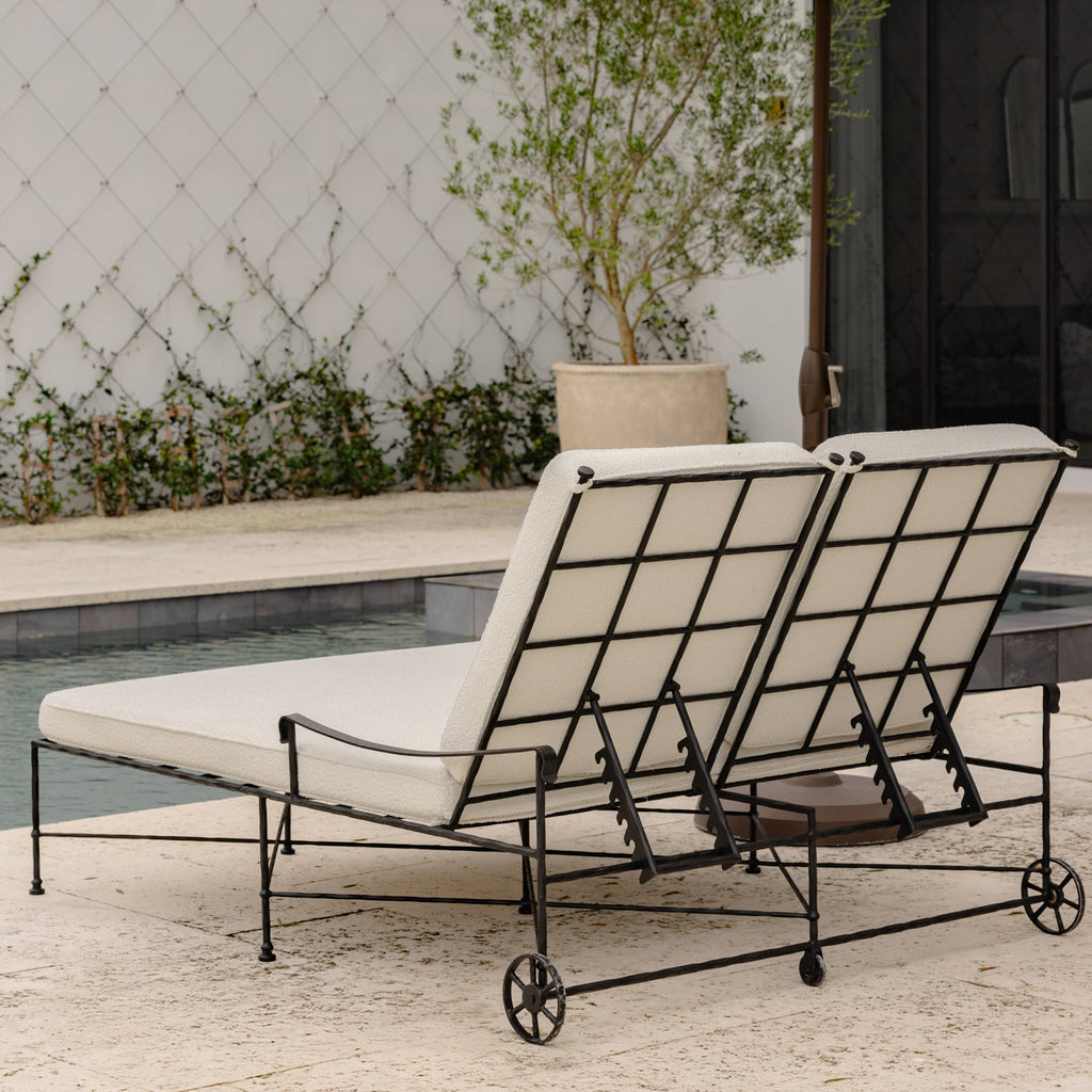 https://cdn.shopify.com/s/files/1/0593/2217/1565/files/double-chaise-lounge.jpg?v=1737041318