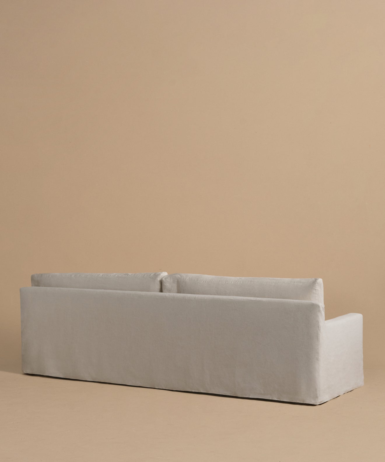 https://cdn.shopify.com/s/files/1/0565/1234/8333/files/harbor-sofa-natural-linen-3.jpg?v=1760569016