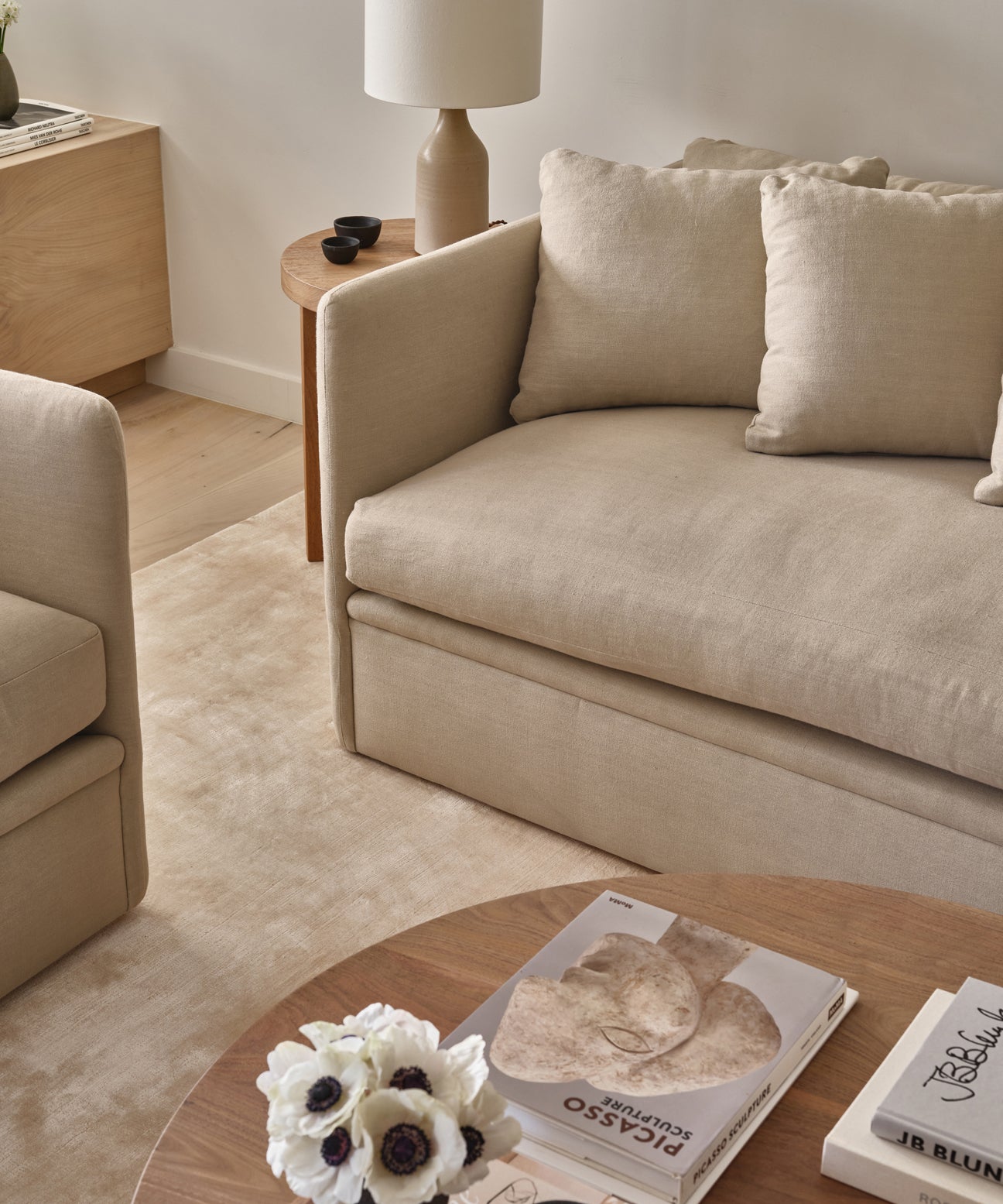 https://cdn.shopify.com/s/files/1/0565/1234/8333/files/hemp-dume-sofa-upholstered-furniture-sand-2.jpg?v=1709142639