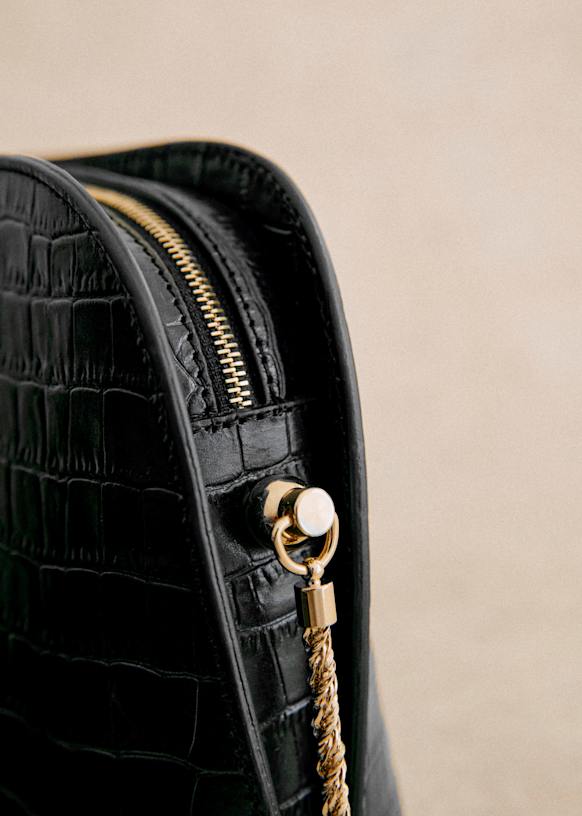 Chic Half-Moon Black Crocodile Embossed Leather Victor Bag Gold Chain Handle