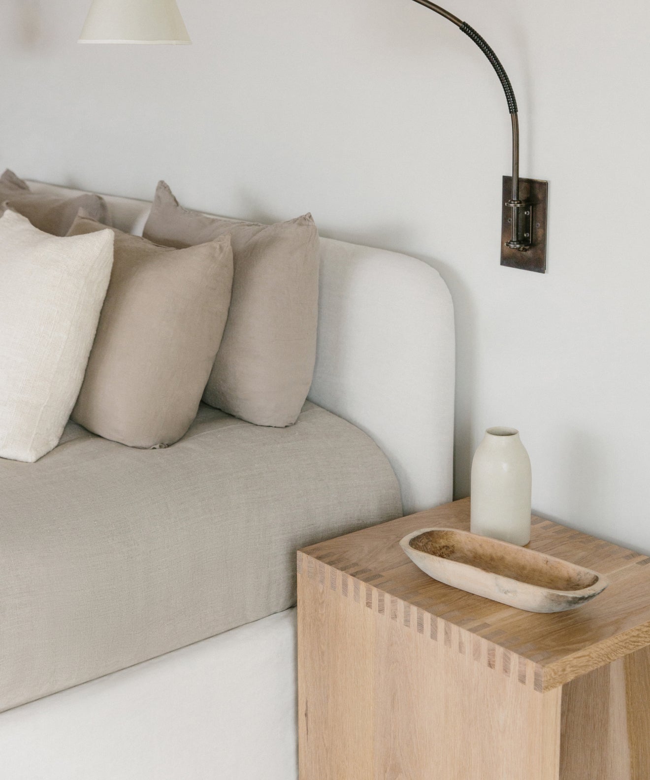 https://cdn.shopify.com/s/files/1/0565/1234/8333/files/malibu-side-table-4.jpg?v=1708033476