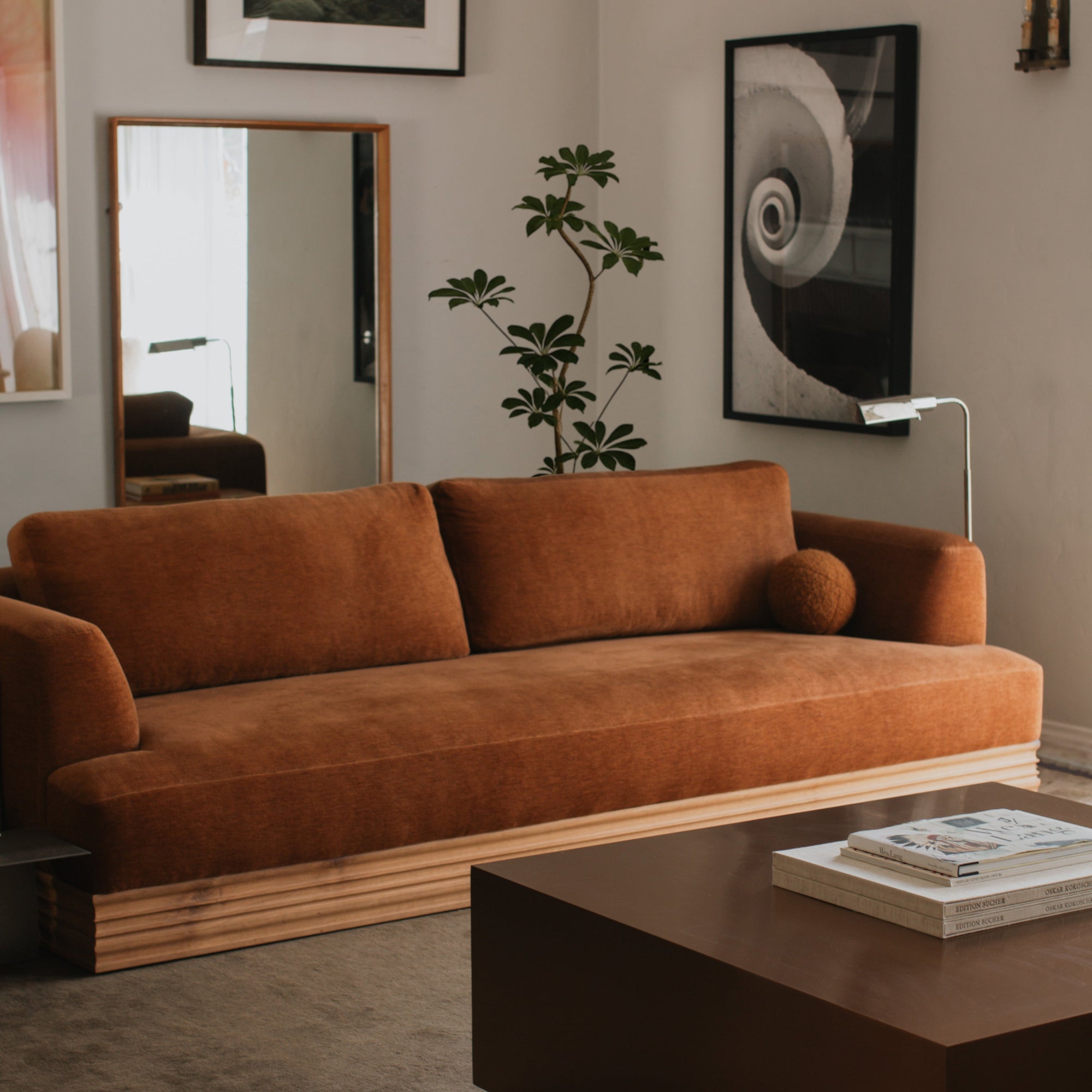 https://cdn.shopify.com/s/files/1/0593/2217/1565/files/milanjuly25-05.jpg?v=1766428002