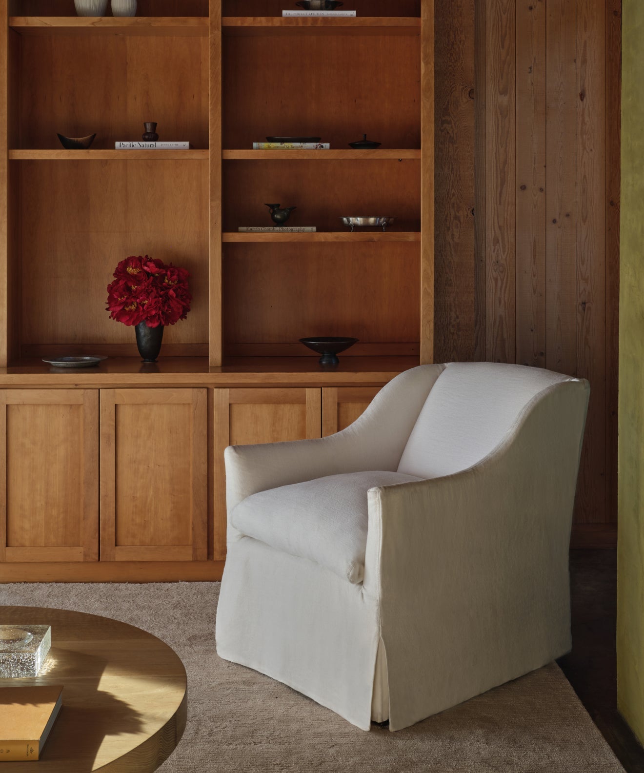 https://cdn.shopify.com/s/files/1/0565/1234/8333/files/miramar-chair-pearl-linen-2.jpg?v=1760568732