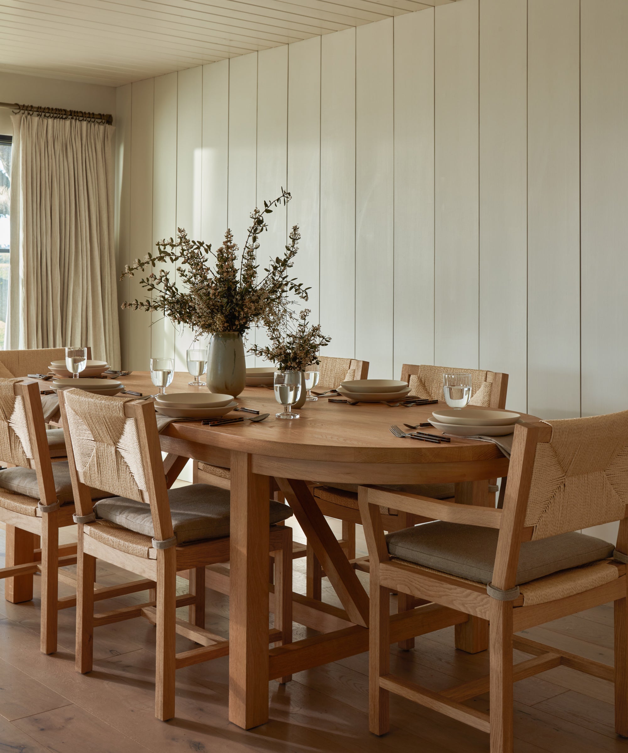 https://cdn.shopify.com/s/files/1/0565/1234/8333/files/oak-handwoven-danish-paper-montecito-dining-chair-oak-3_52deec62-56fb-4ea5-b37e-d4603d6b46b1.jpg?v=1748893097