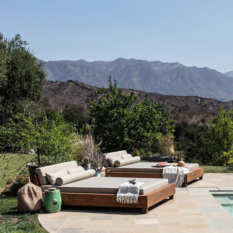 https://cdn.shopify.com/s/files/1/0593/2217/1565/products/ojai-outdoor-daybed-outdoor-beds-house-of-leon-480374.jpg?v=1738262870