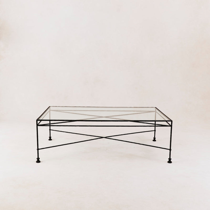 https://cdn.shopify.com/s/files/1/0593/2217/1565/files/outdoor-glass-iron-coffee-table-rectangular.jpg?v=1714686007