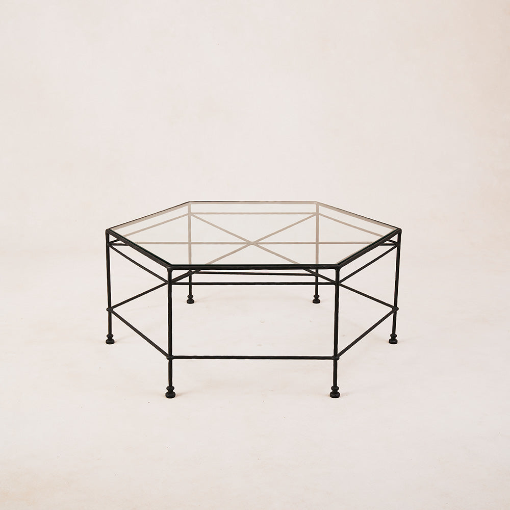 https://cdn.shopify.com/s/files/1/0593/2217/1565/files/outdoor-iron-glass-round-coffee-table2.jpg?v=1714429595