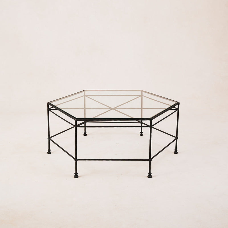 https://cdn.shopify.com/s/files/1/0593/2217/1565/files/outdoor-iron-glass-round-coffee-table2.jpg?v=1714429595