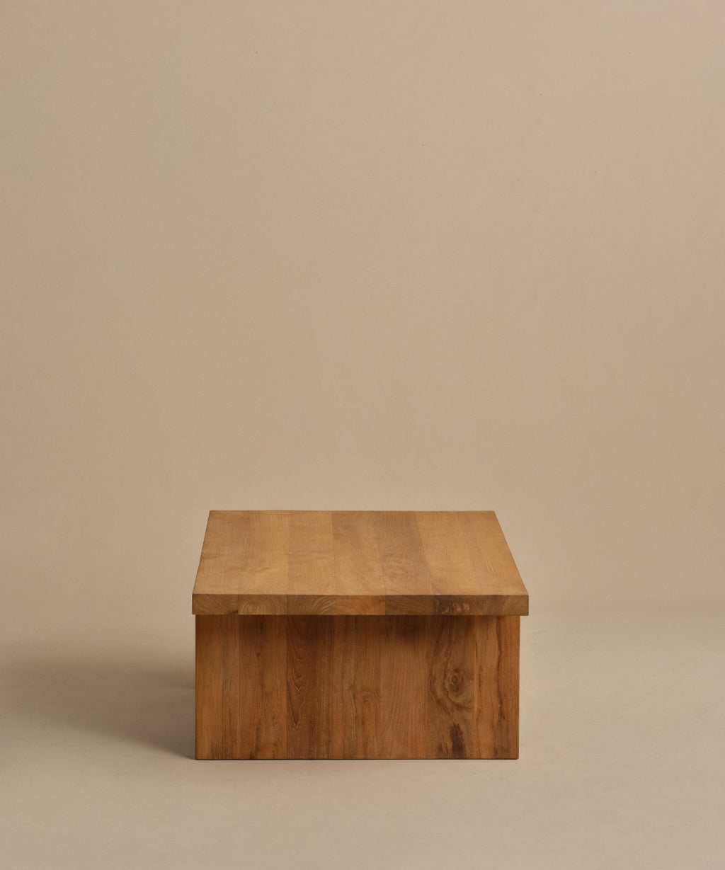 https://cdn.shopify.com/s/files/1/0565/1234/8333/files/outdoor-vista-coffee-table-teak_5.jpg?v=1751997986